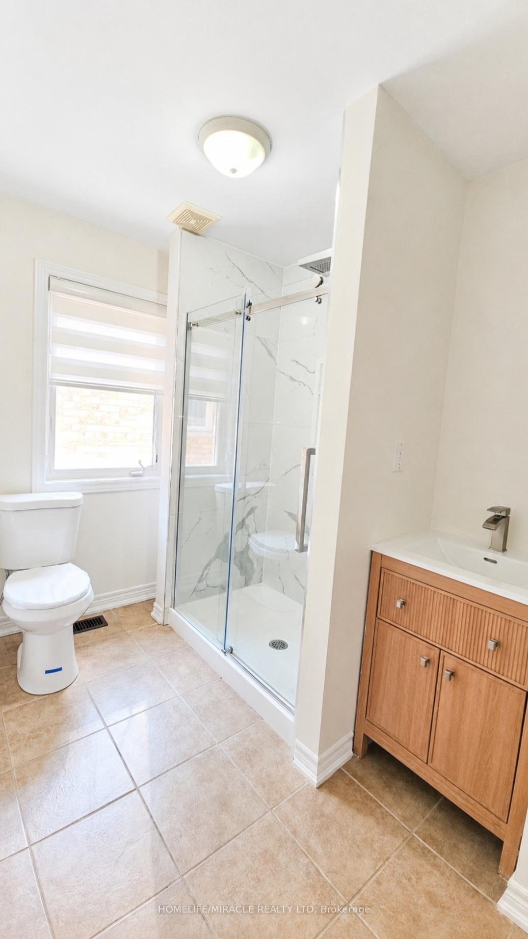 Photo 45 of 71 Skyvalley Drive, Brampton, Bram East — HOMEH