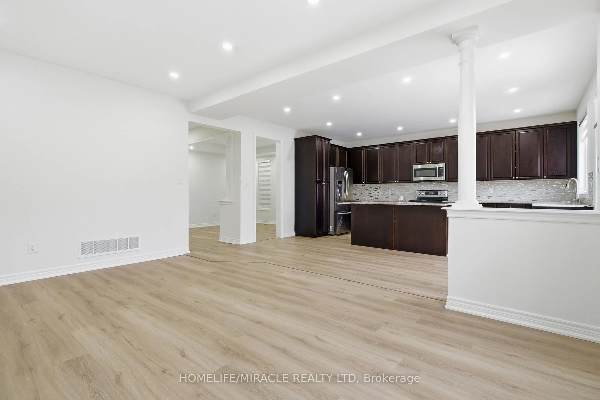 Photo 7 of 71 Skyvalley Drive, Brampton, Bram East — HOMEH