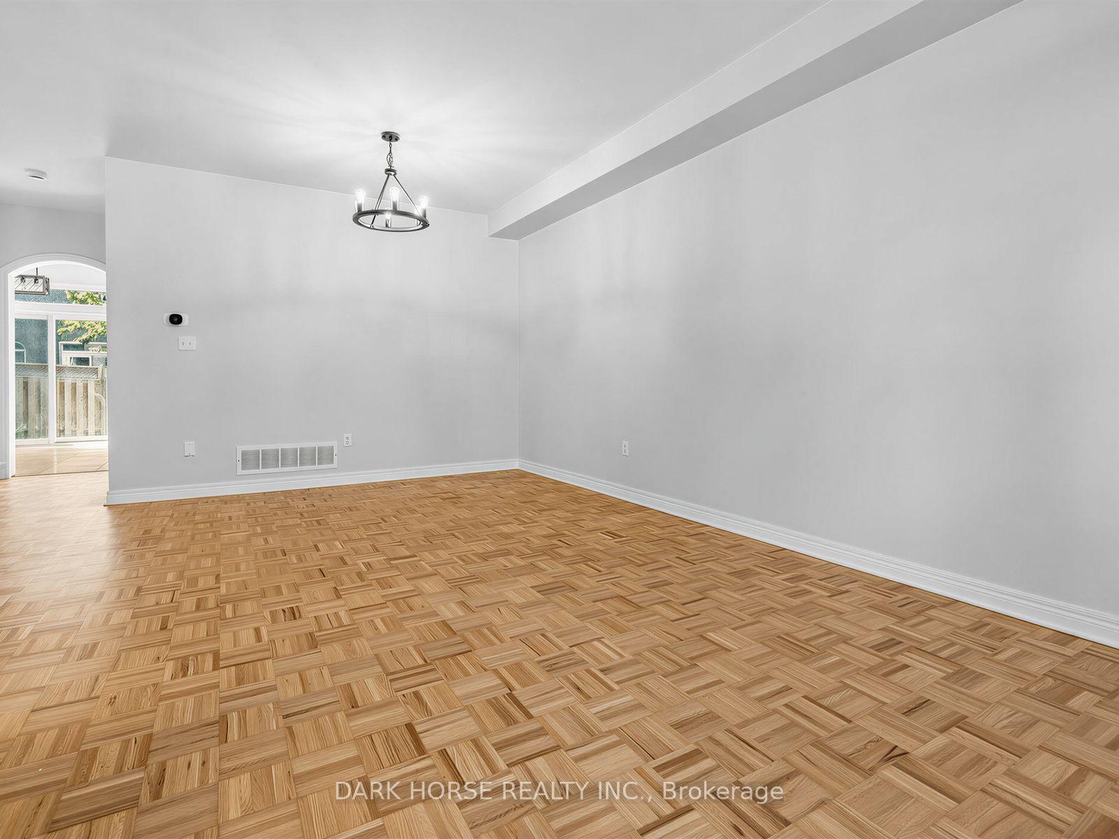 Photo 8 of 55 Redfinch Crescent, Vaughan, Vellore Village — HOMEH