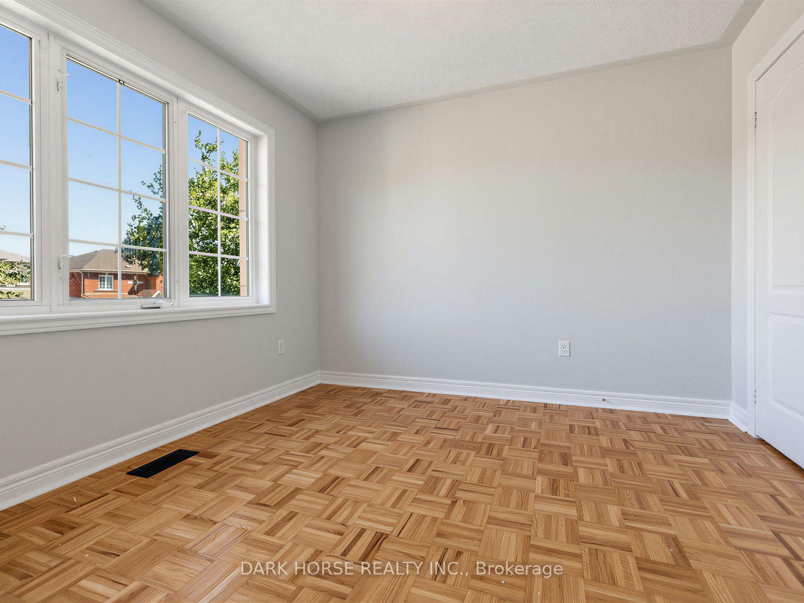 Photo 32 of 55 Redfinch Crescent, Vaughan, Vellore Village — HOMEH