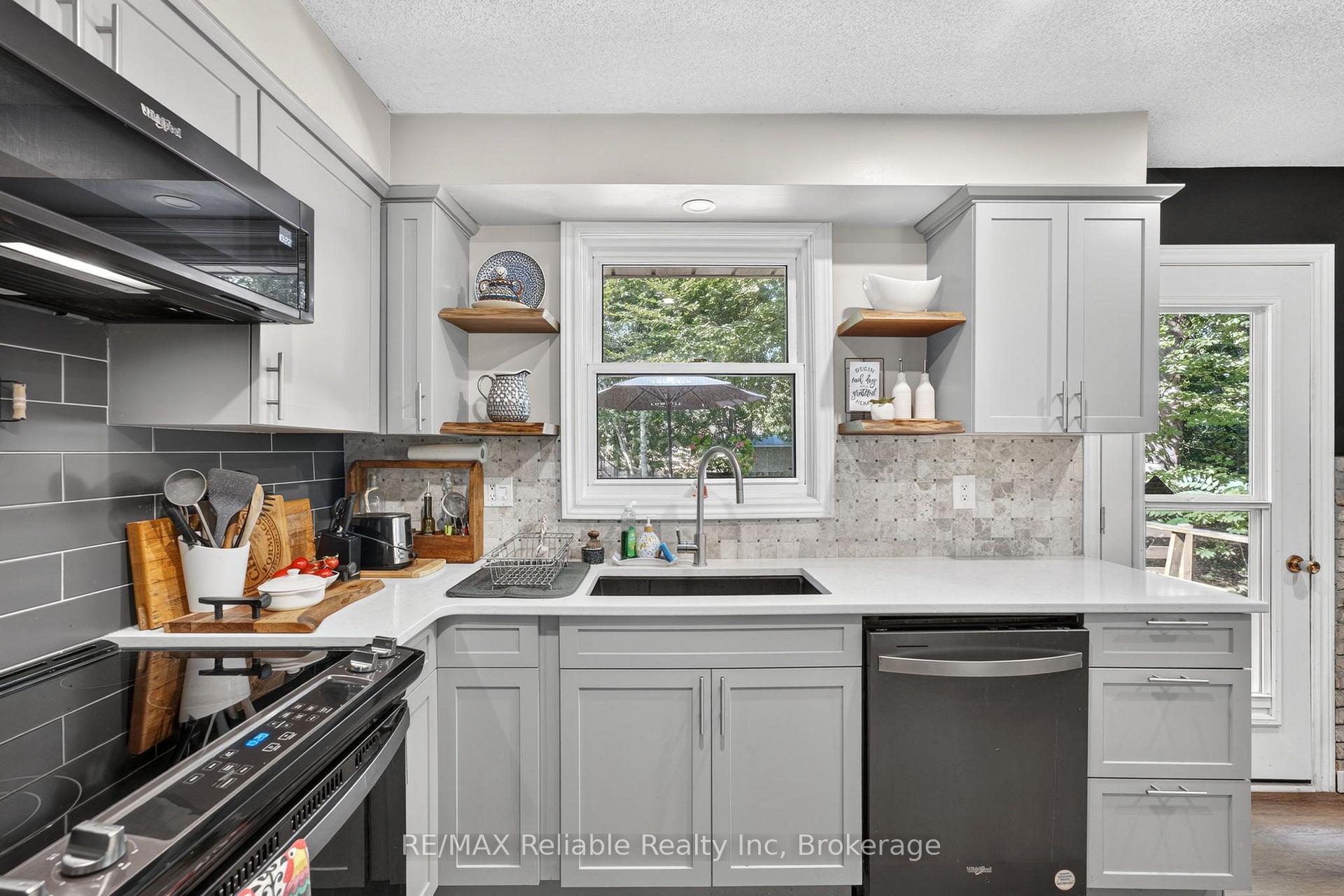 Photo 13 of 45 Main Street S, Bluewater, Bayfield — HOMEH