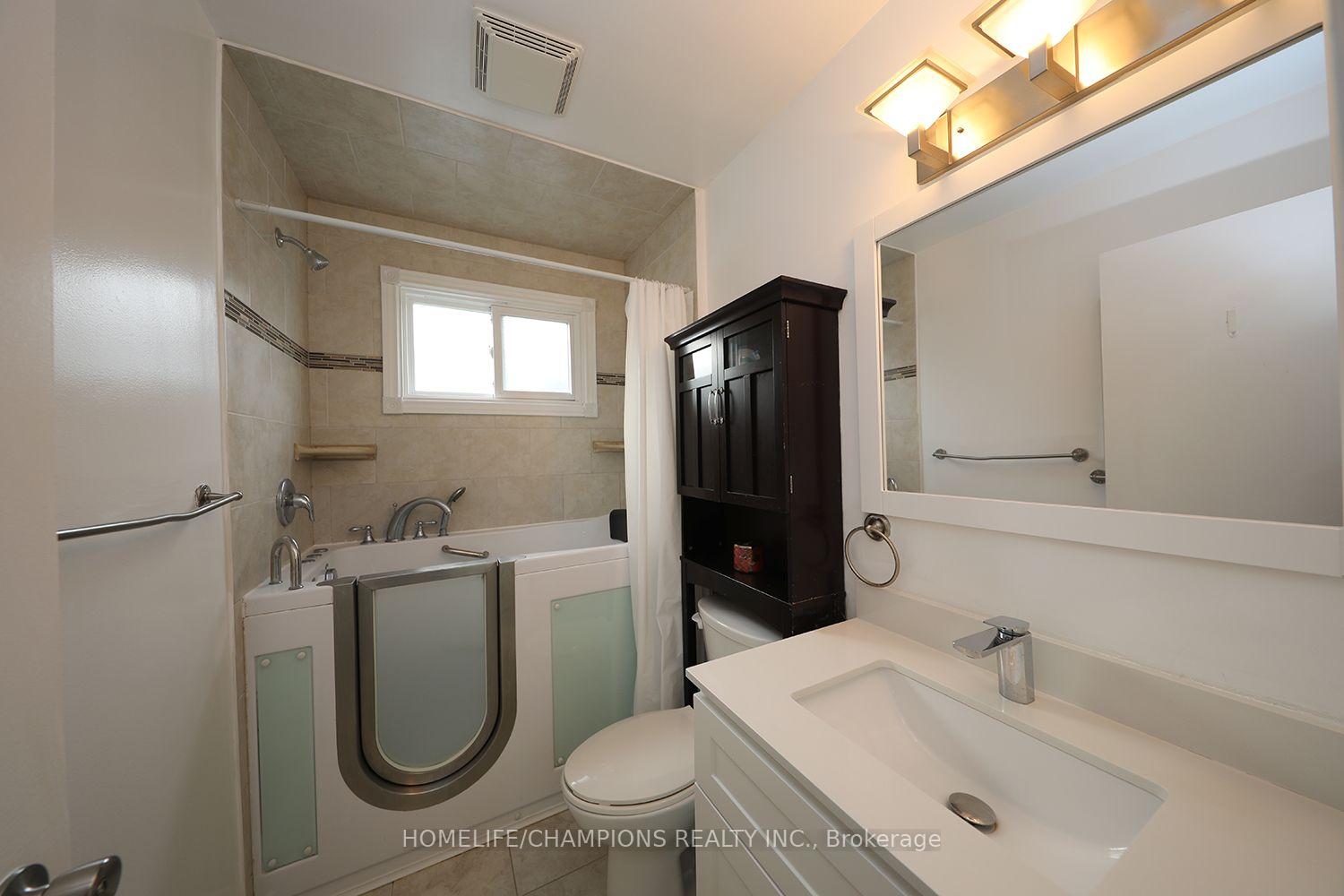Photo 13 of 1428 Outlet Drive, Oshawa, Lakeview — HOMEH