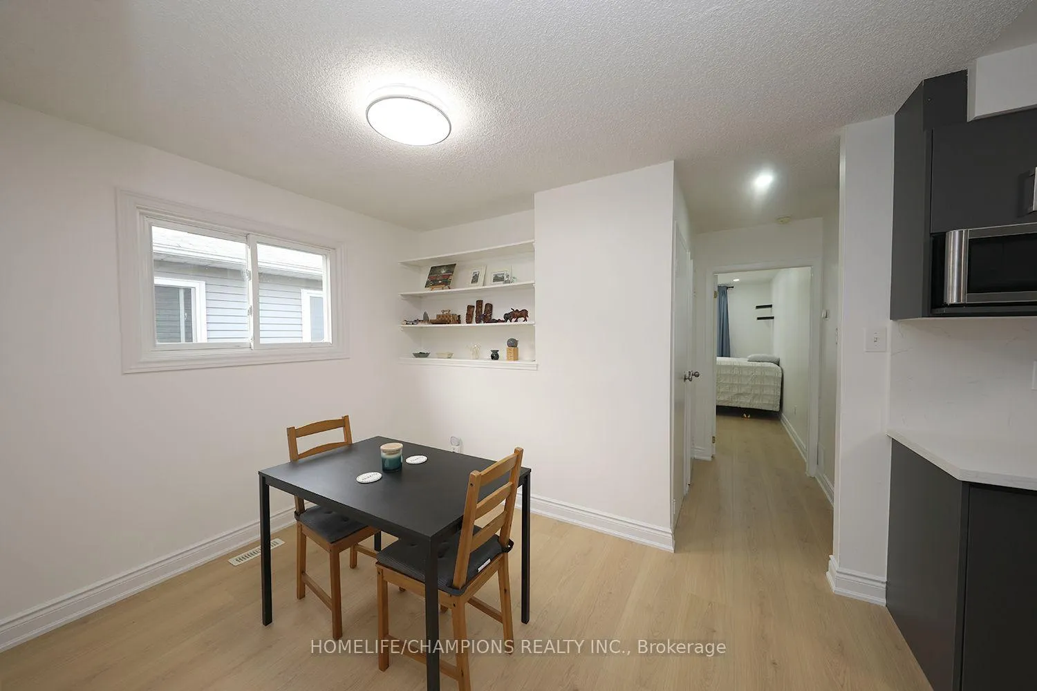 Photo 9 of 1428 Outlet Drive, Oshawa, Lakeview — HOMEH