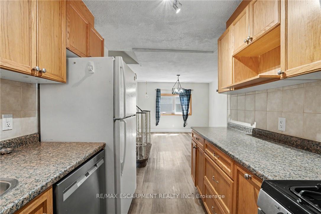 Photo 11 of 485 Cochrane Road, Hamilton, Rosedale — HOMEH