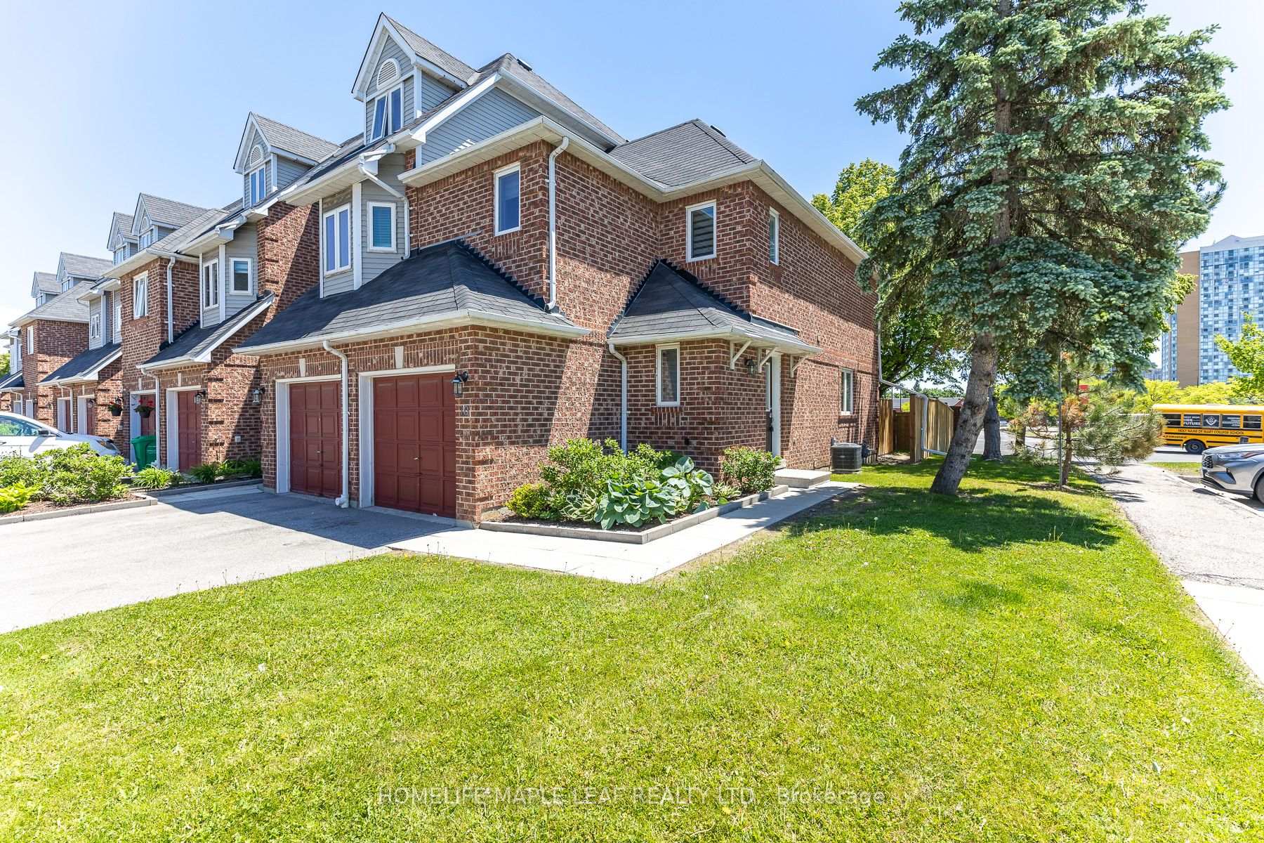 Photo 3 of Unit 10, 45 Bristol Road E, Mississauga, Hurontario — HOMEH