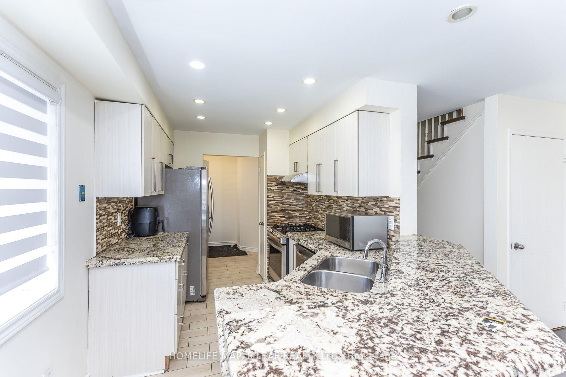Photo 11 of Unit 10, 45 Bristol Road E, Mississauga, Hurontario — HOMEH