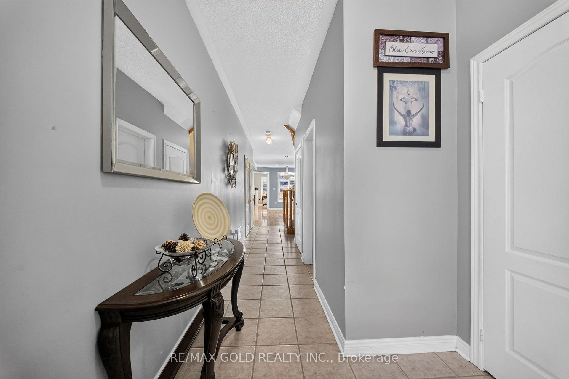 Photo 4 of 104 Everingham Circle, Brampton, Sandringham-Wellington — HOMEH