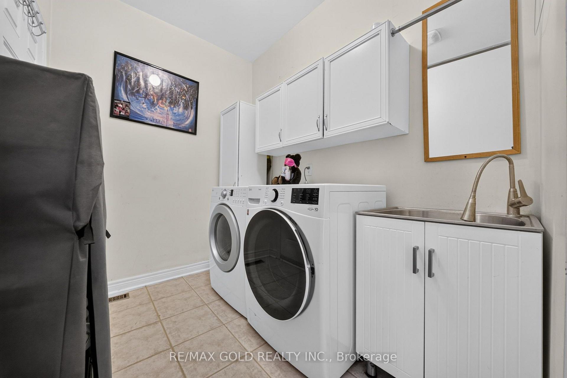 Photo 6 of 104 Everingham Circle, Brampton, Sandringham-Wellington — HOMEH