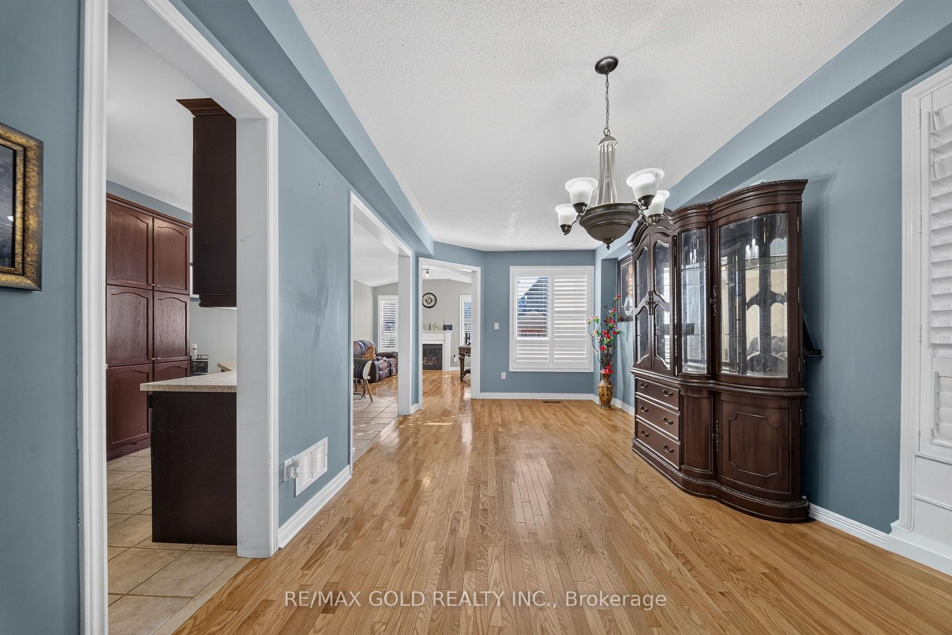 Photo 19 of 104 Everingham Circle, Brampton, Sandringham-Wellington — HOMEH