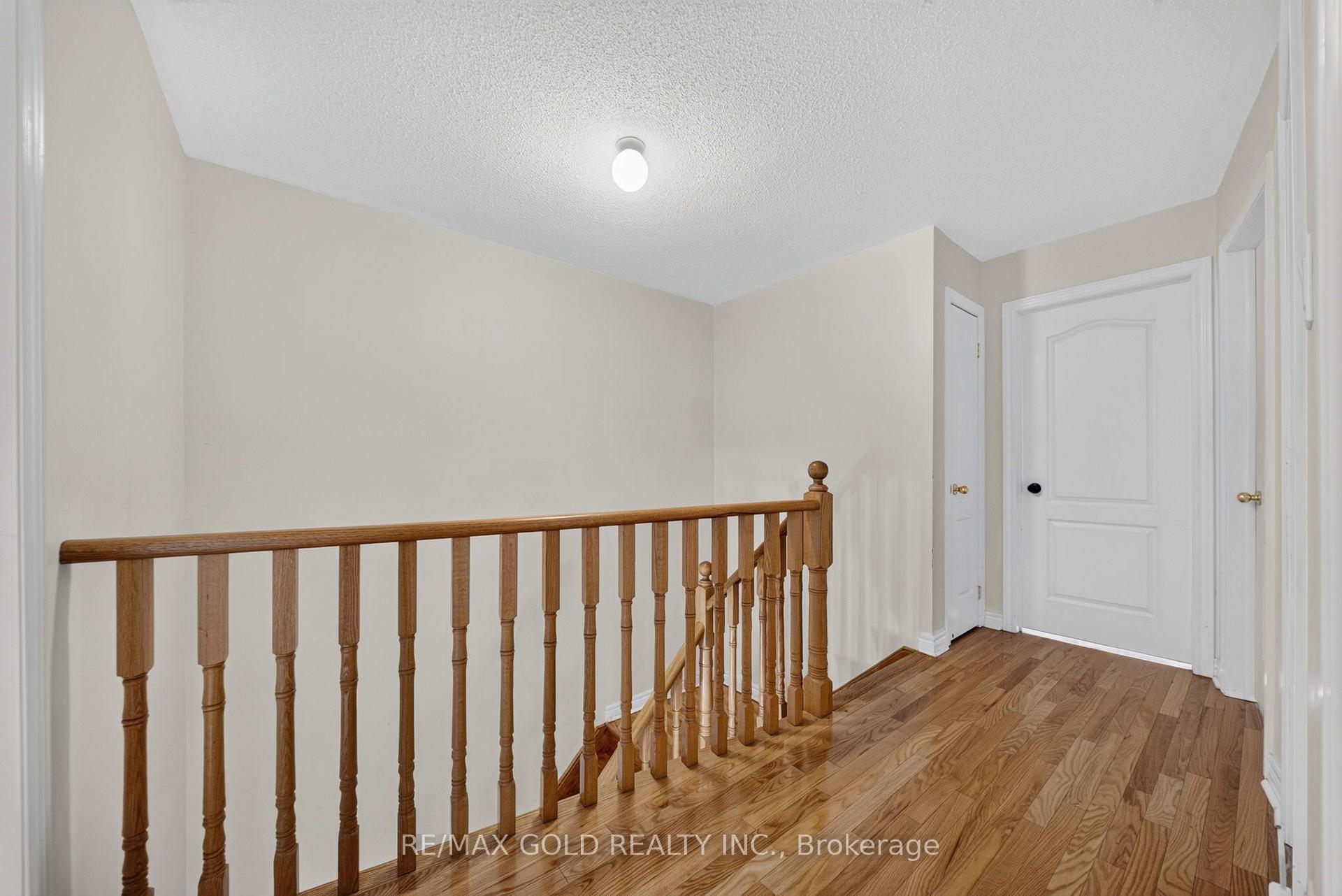 Photo 21 of 104 Everingham Circle, Brampton, Sandringham-Wellington — HOMEH