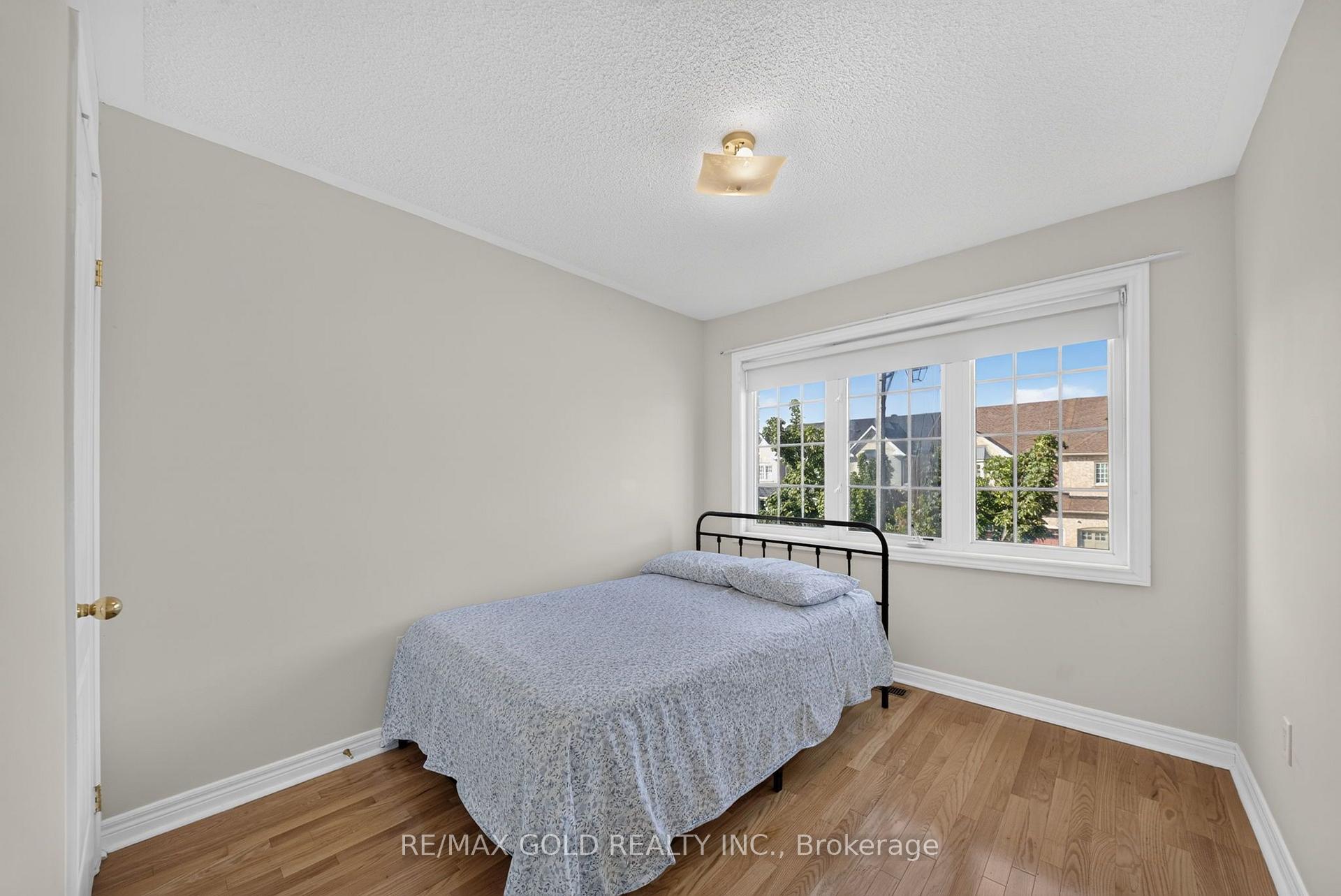 Photo 30 of 104 Everingham Circle, Brampton, Sandringham-Wellington — HOMEH
