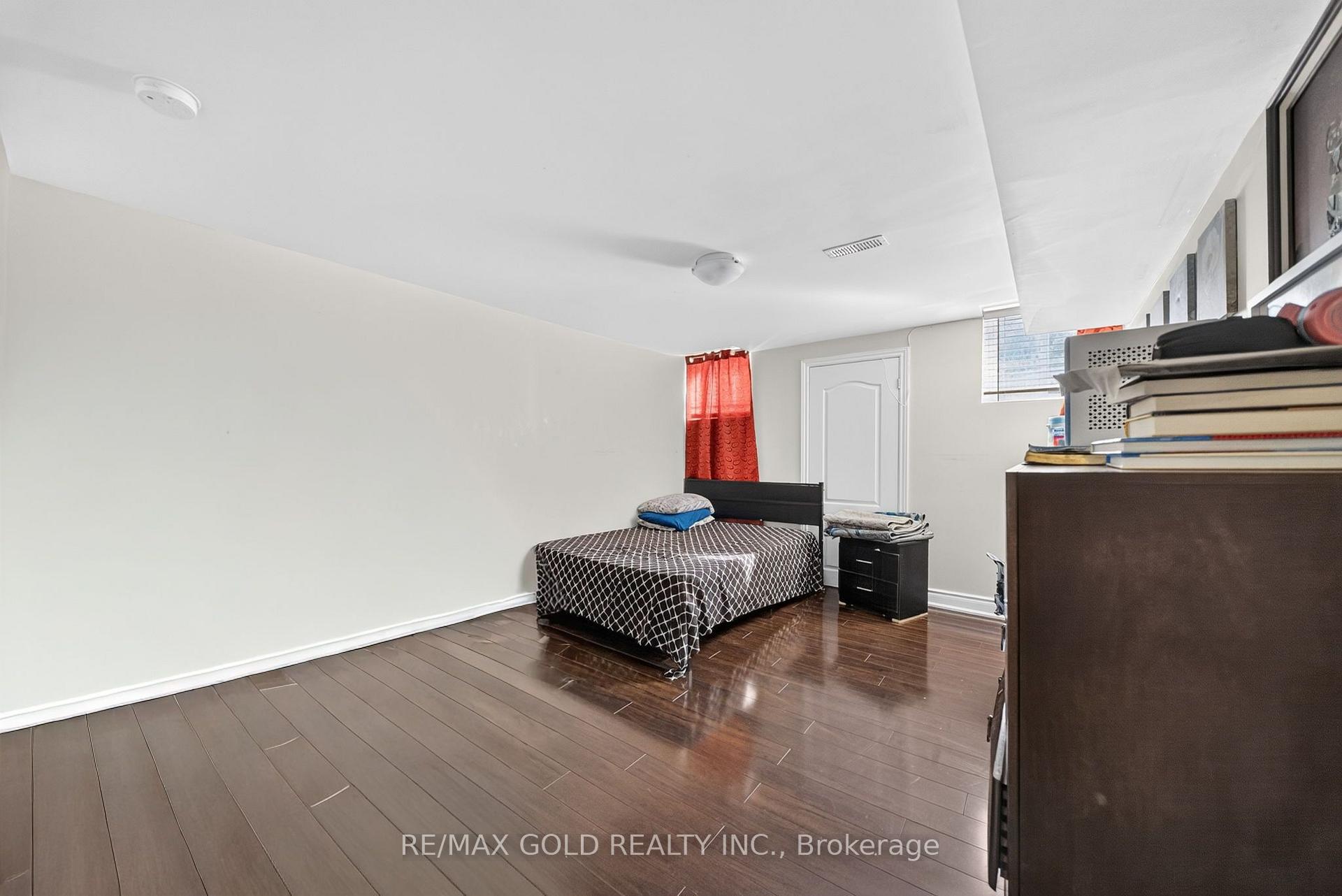 Photo 39 of 104 Everingham Circle, Brampton, Sandringham-Wellington — HOMEH