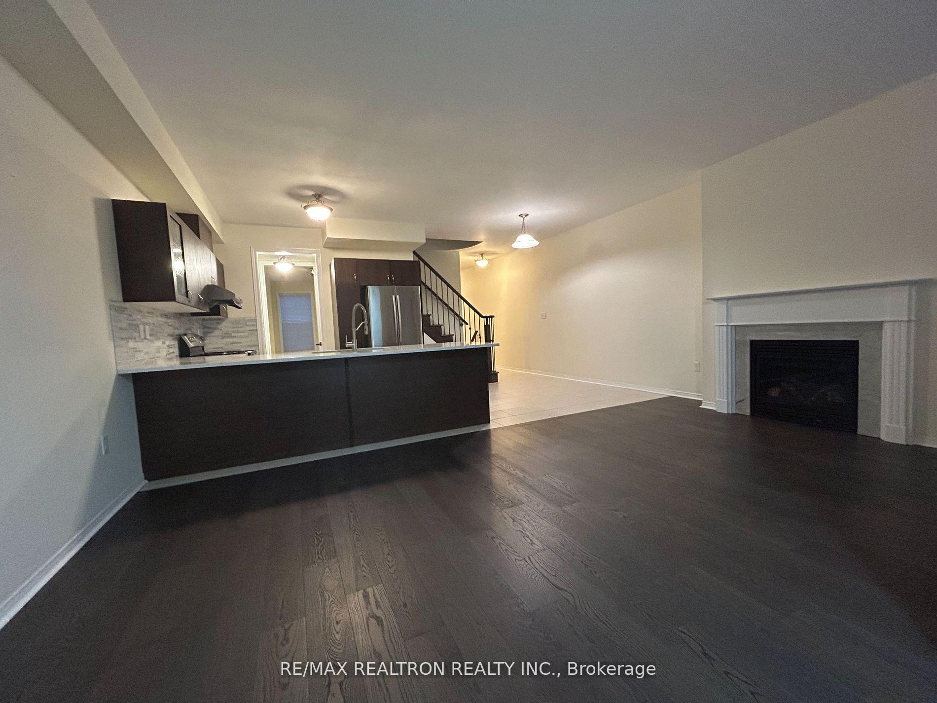 Photo 4 of 10284 Woodbine Avenue, Markham, Cathedraltown — HOMEH