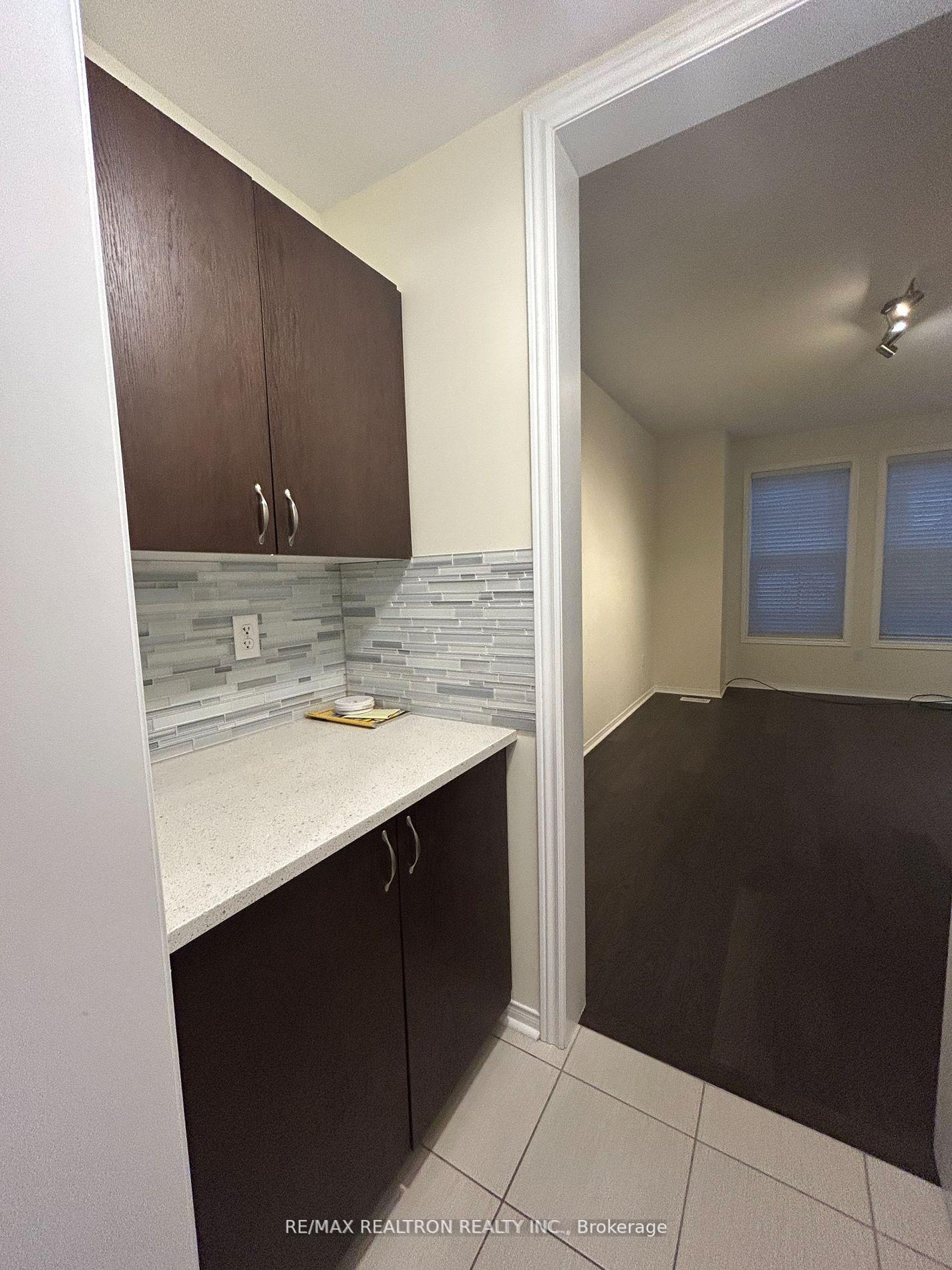 Photo 6 of 10284 Woodbine Avenue, Markham, Cathedraltown — HOMEH