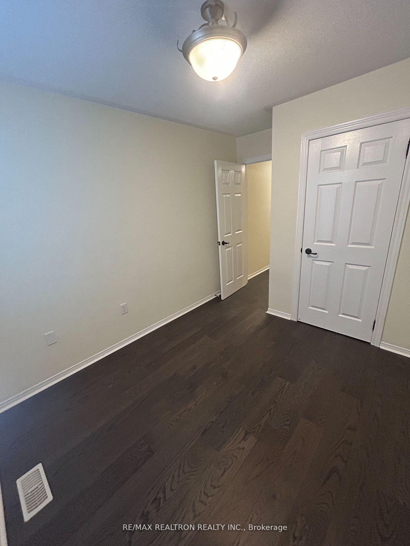 Photo 14 of 10284 Woodbine Avenue, Markham, Cathedraltown — HOMEH