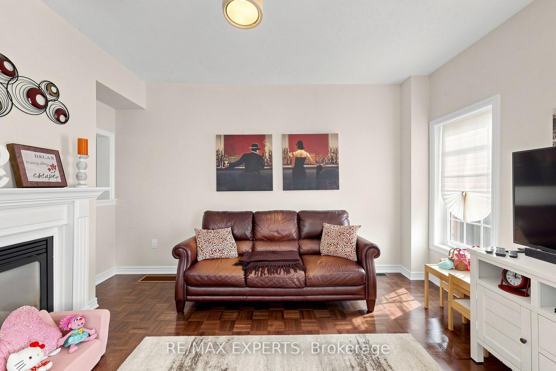 Photo 5 of 113 Boticelli Way, Vaughan, Vellore Village — HOMEH