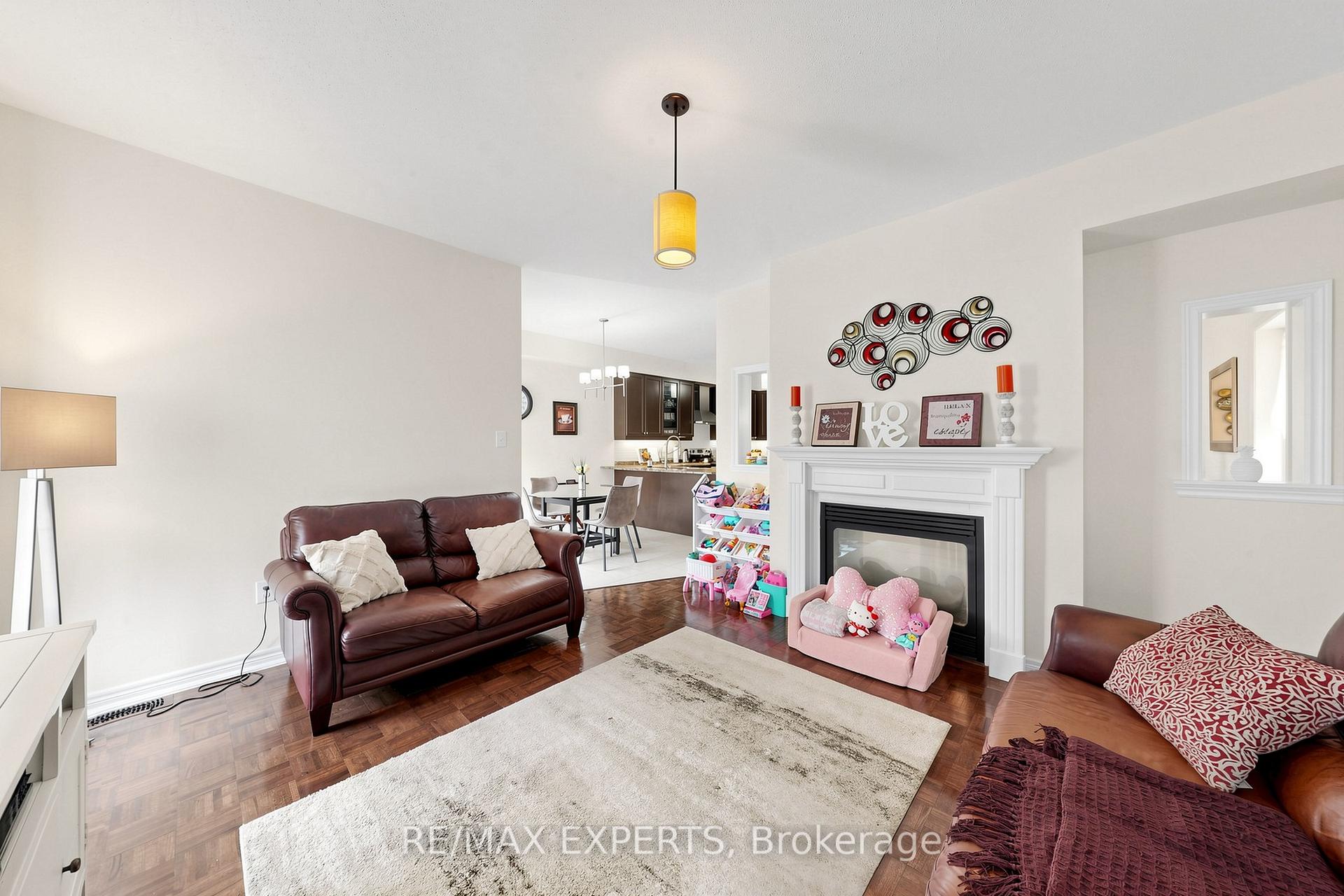 Photo 7 of 113 Boticelli Way, Vaughan, Vellore Village — HOMEH