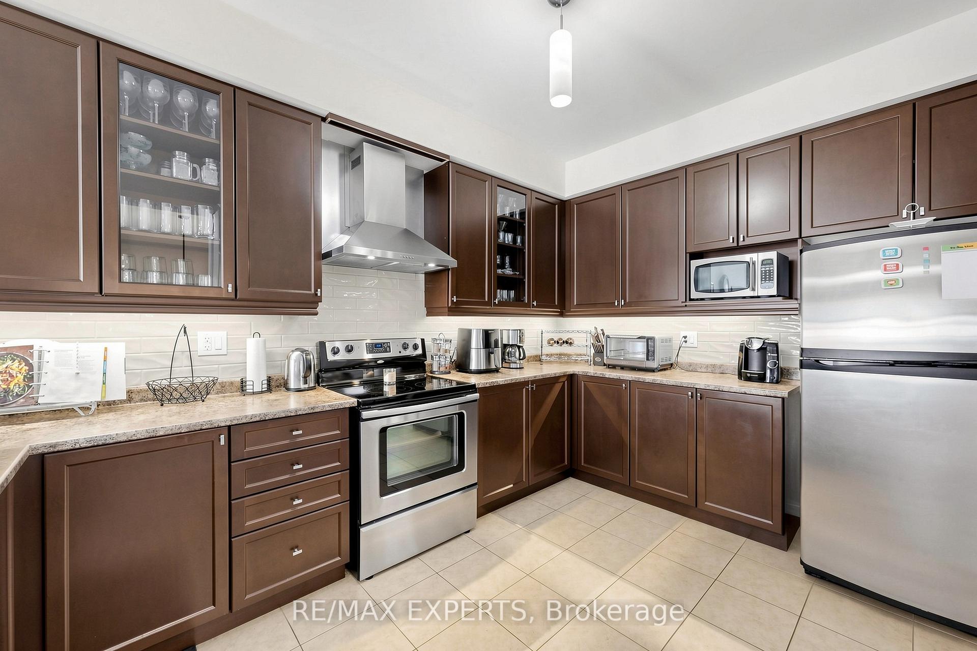 Photo 13 of 113 Boticelli Way, Vaughan, Vellore Village — HOMEH