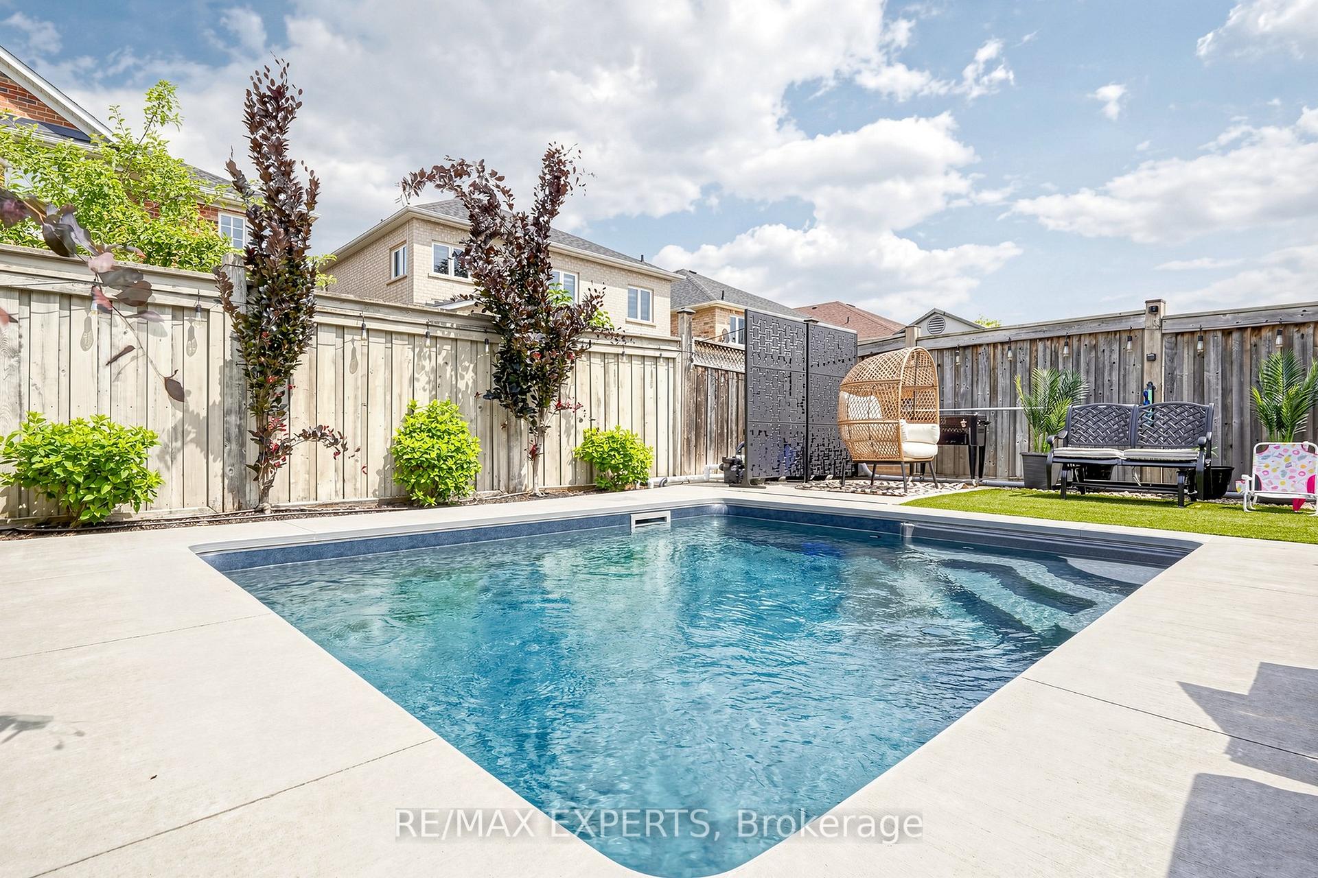 Photo 47 of 113 Boticelli Way, Vaughan, Vellore Village — HOMEH