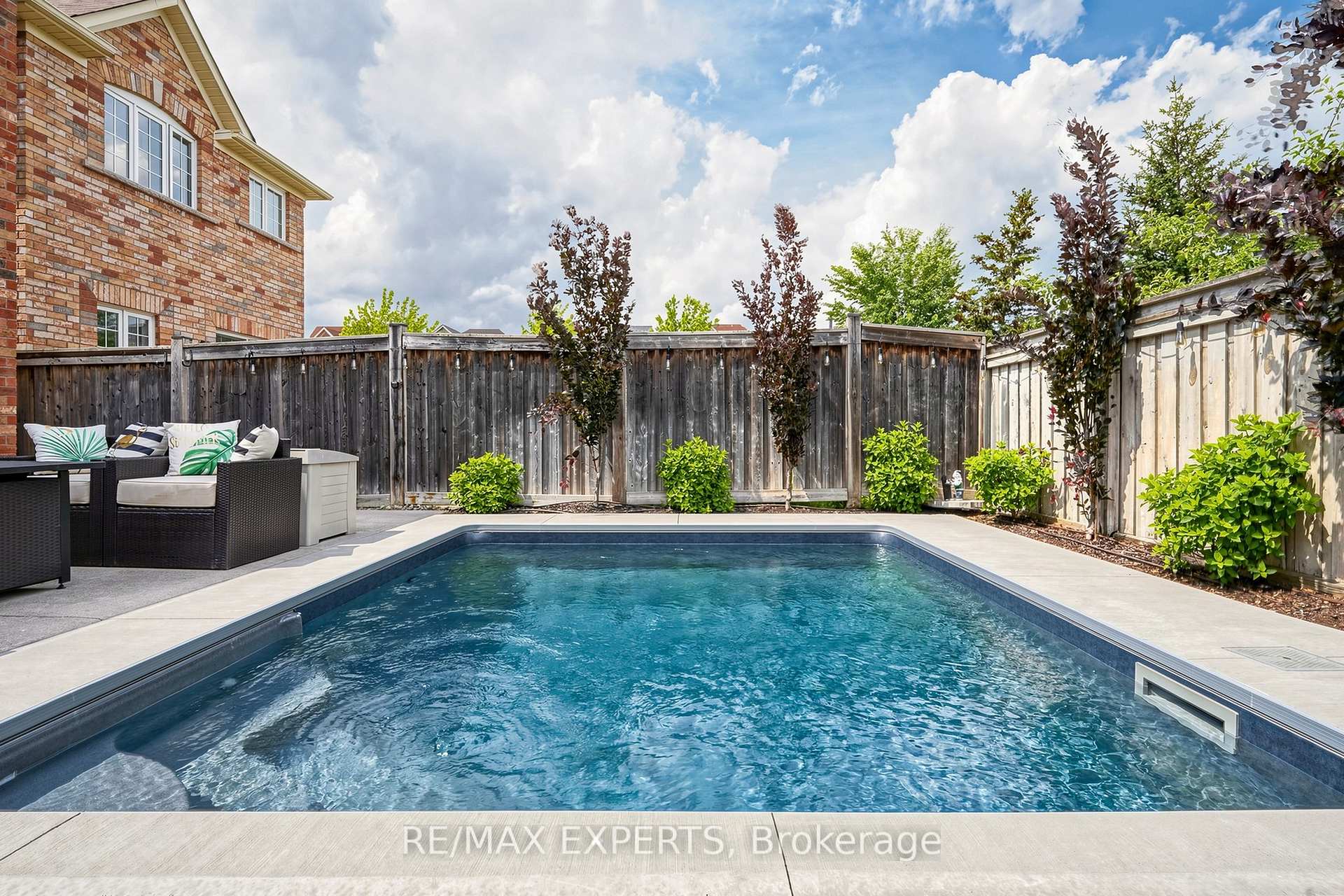 Photo 2 of 113 Boticelli Way, Vaughan, Vellore Village — HOMEH