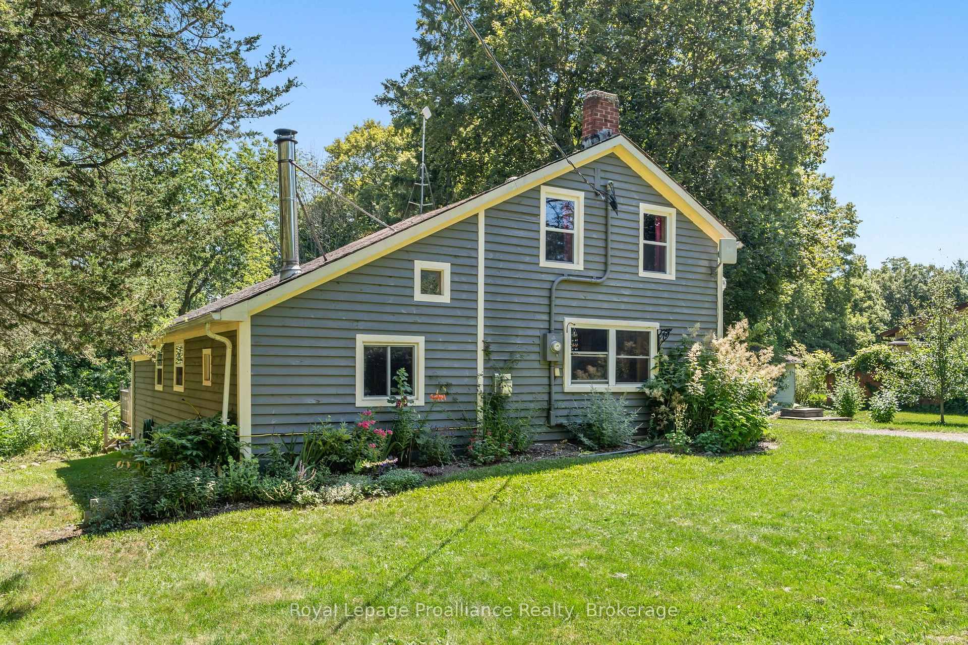 Photo 2 of 211 Alexander Road, Brighton, Rural Brighton — HOMEH