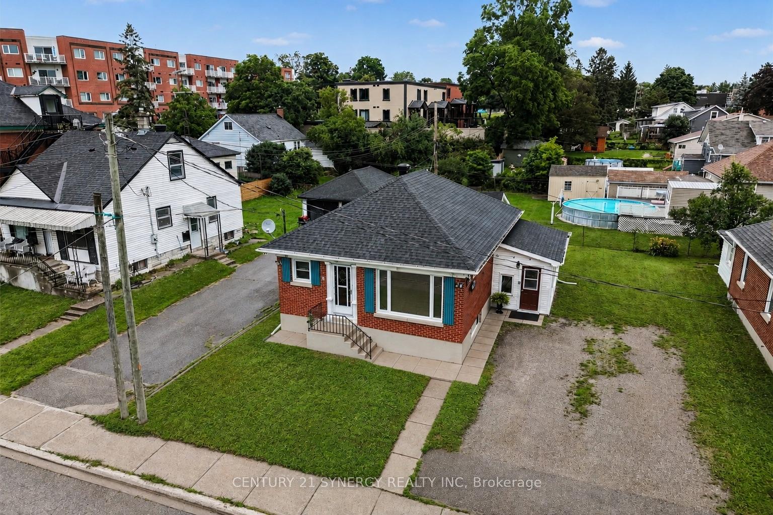 Photo 42 of 5 Queen Street, Smiths Falls, Smiths Falls — HOMEH