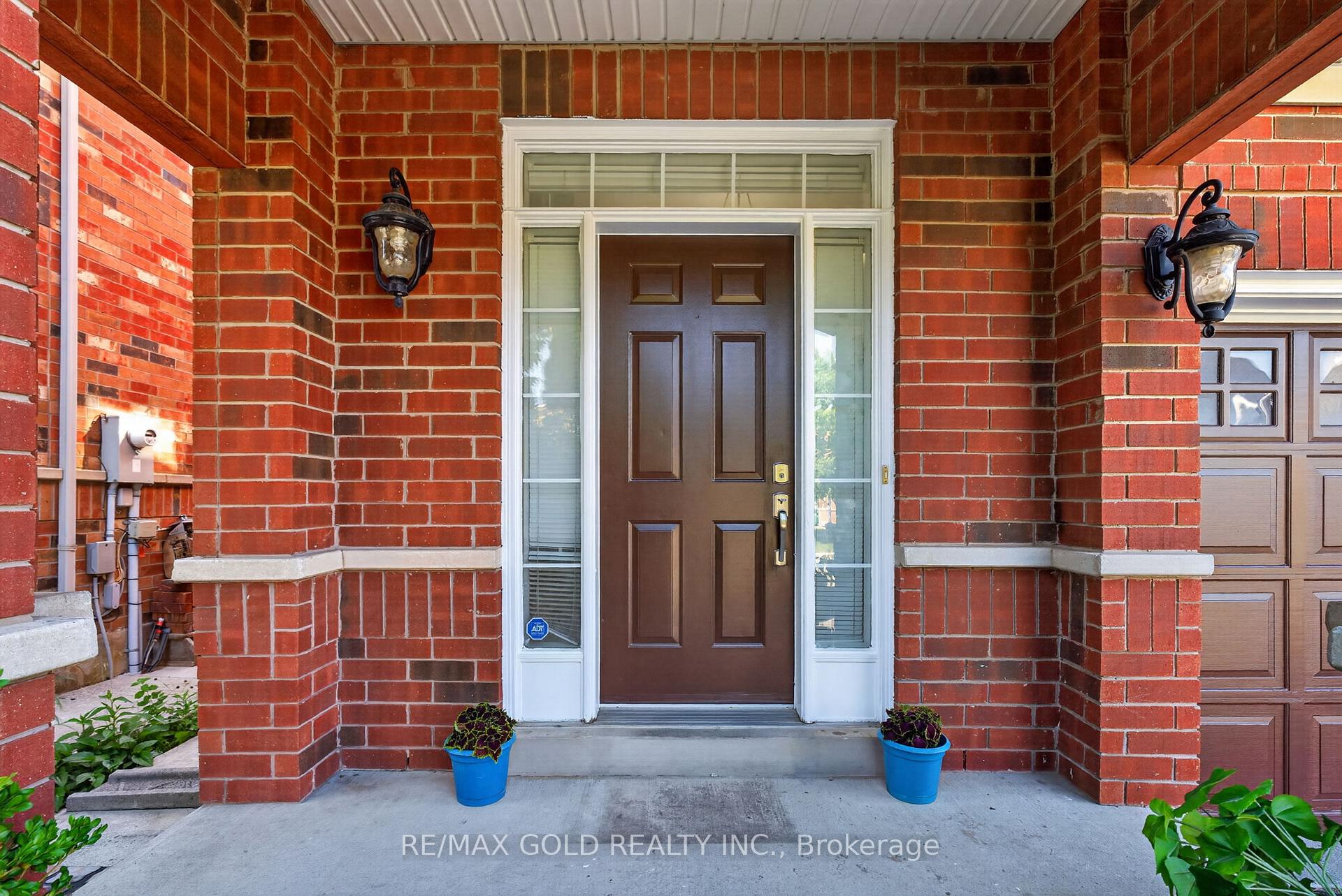Photo 3 of 40 Dunure Crescent, Brampton, Fletcher's Meadow — HOMEH