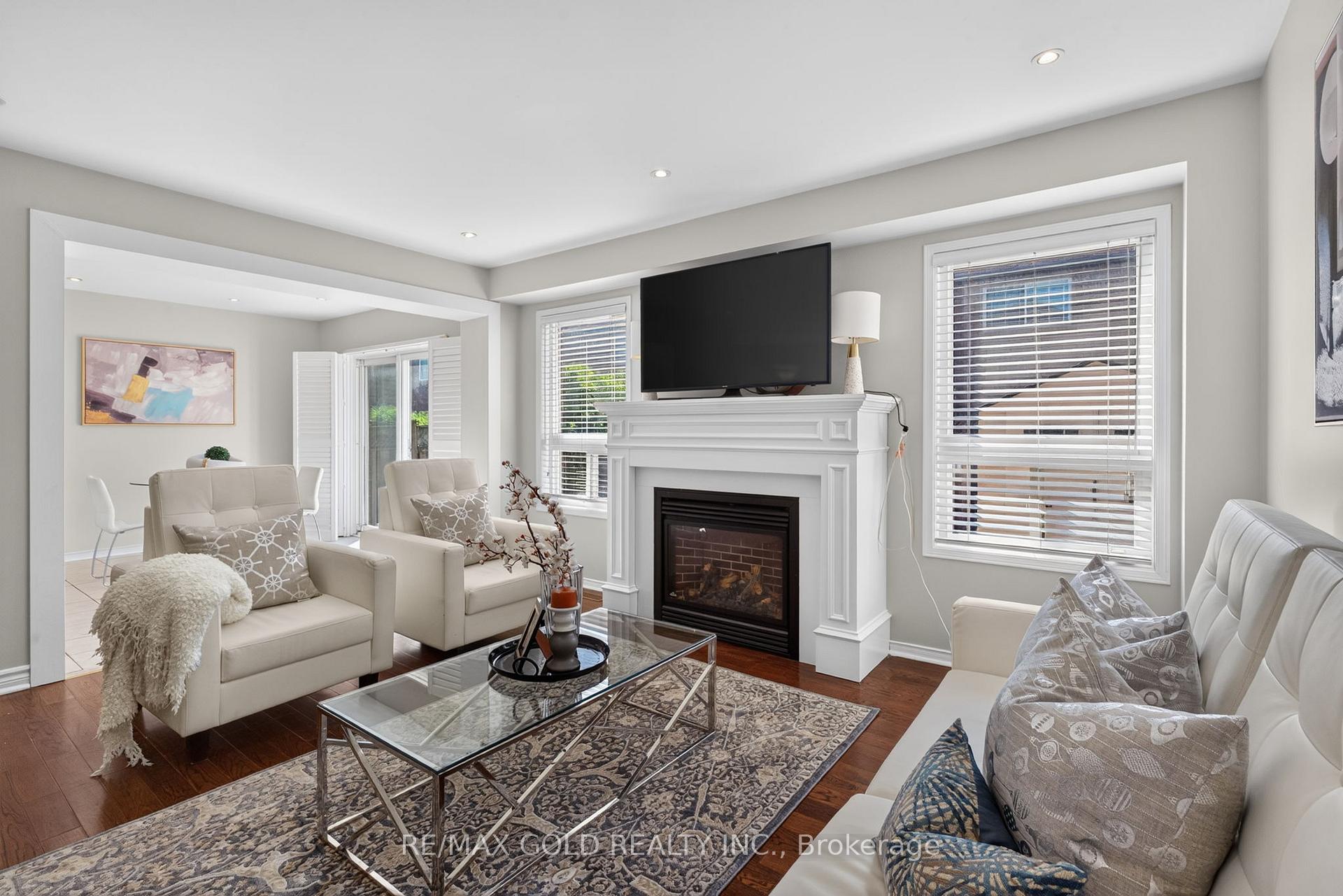 Photo 11 of 40 Dunure Crescent, Brampton, Fletcher's Meadow — HOMEH