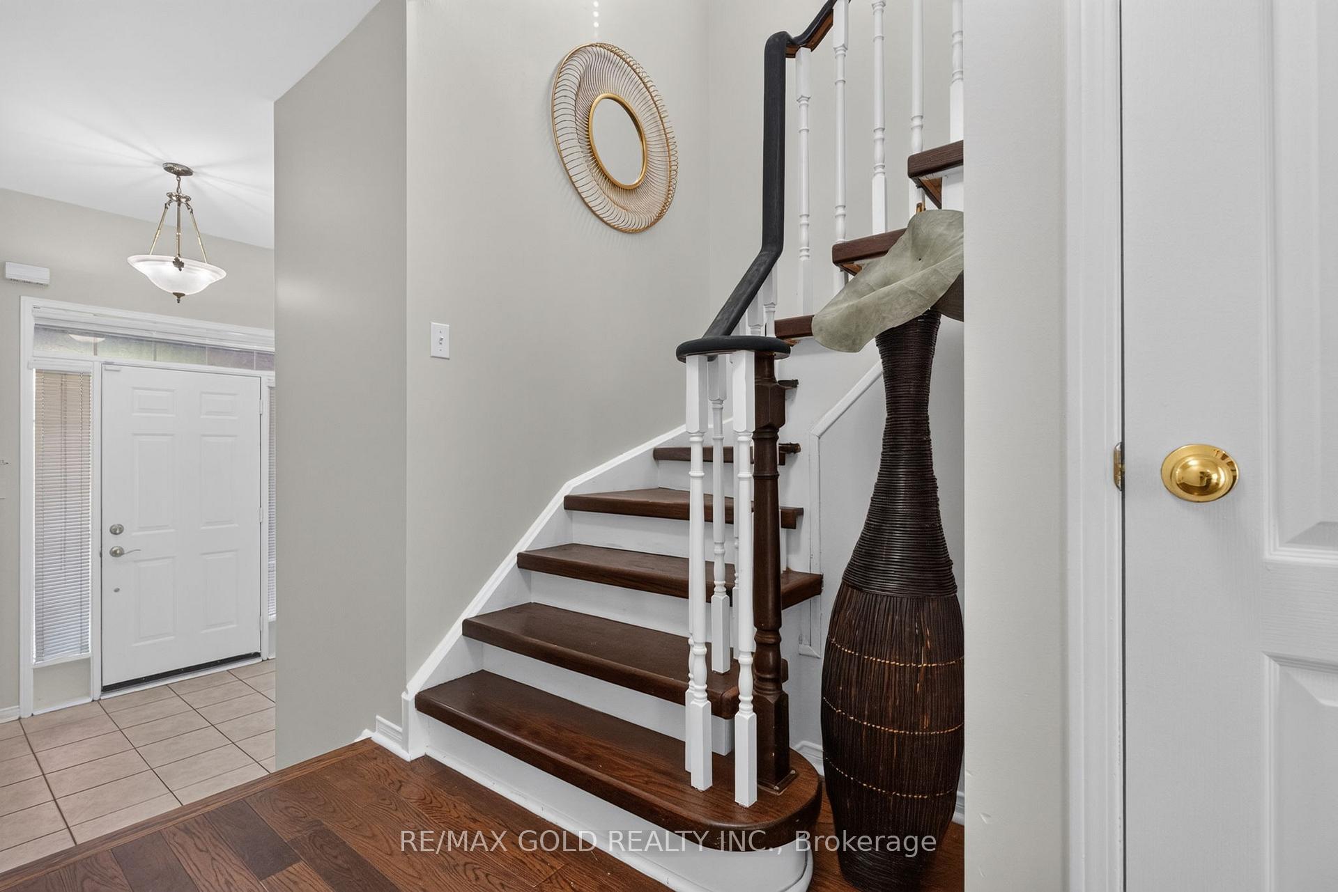 Photo 22 of 40 Dunure Crescent, Brampton, Fletcher's Meadow — HOMEH