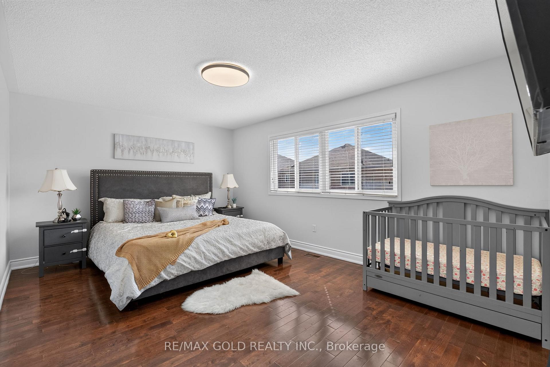 Photo 25 of 40 Dunure Crescent, Brampton, Fletcher's Meadow — HOMEH
