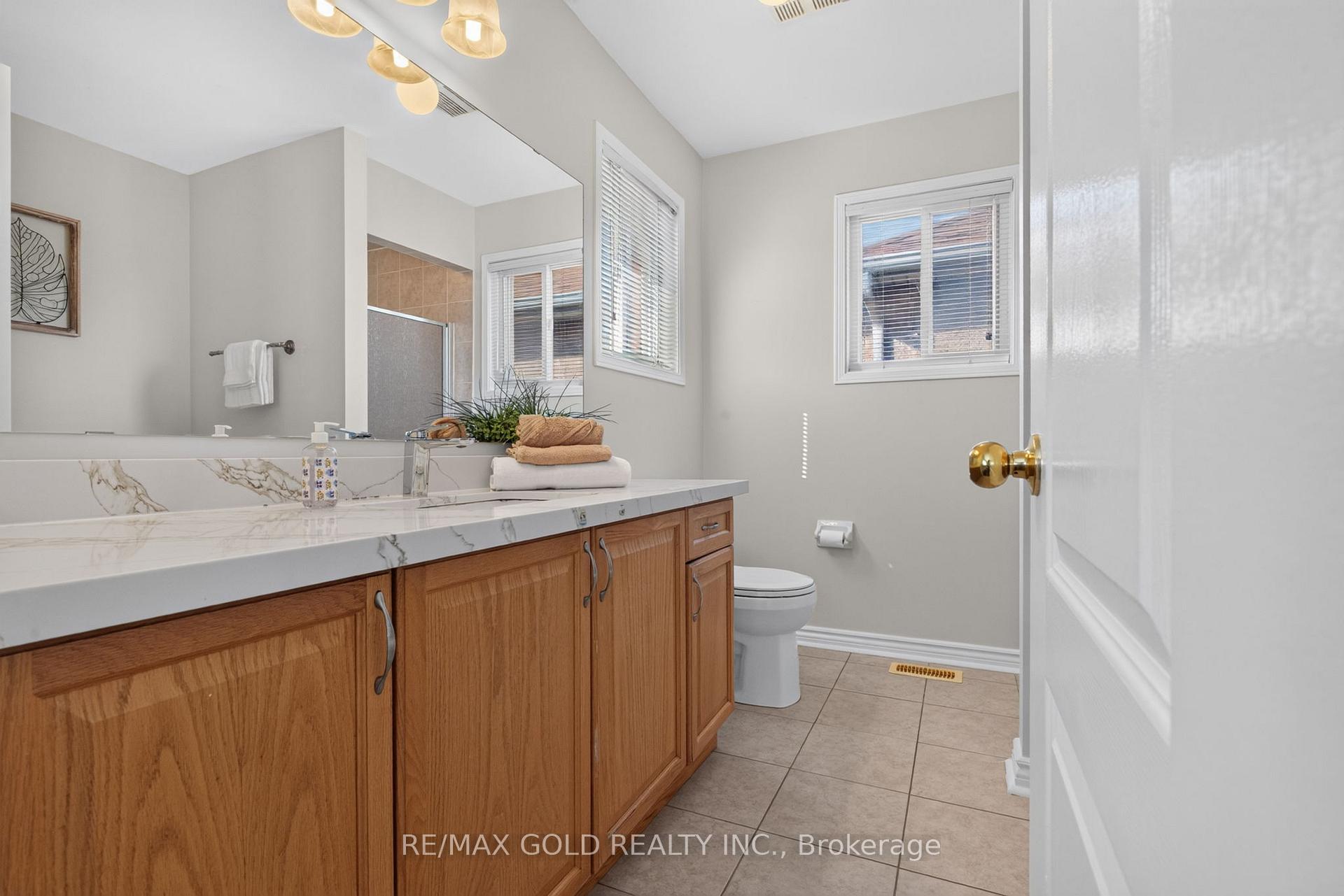 Photo 27 of 40 Dunure Crescent, Brampton, Fletcher's Meadow — HOMEH