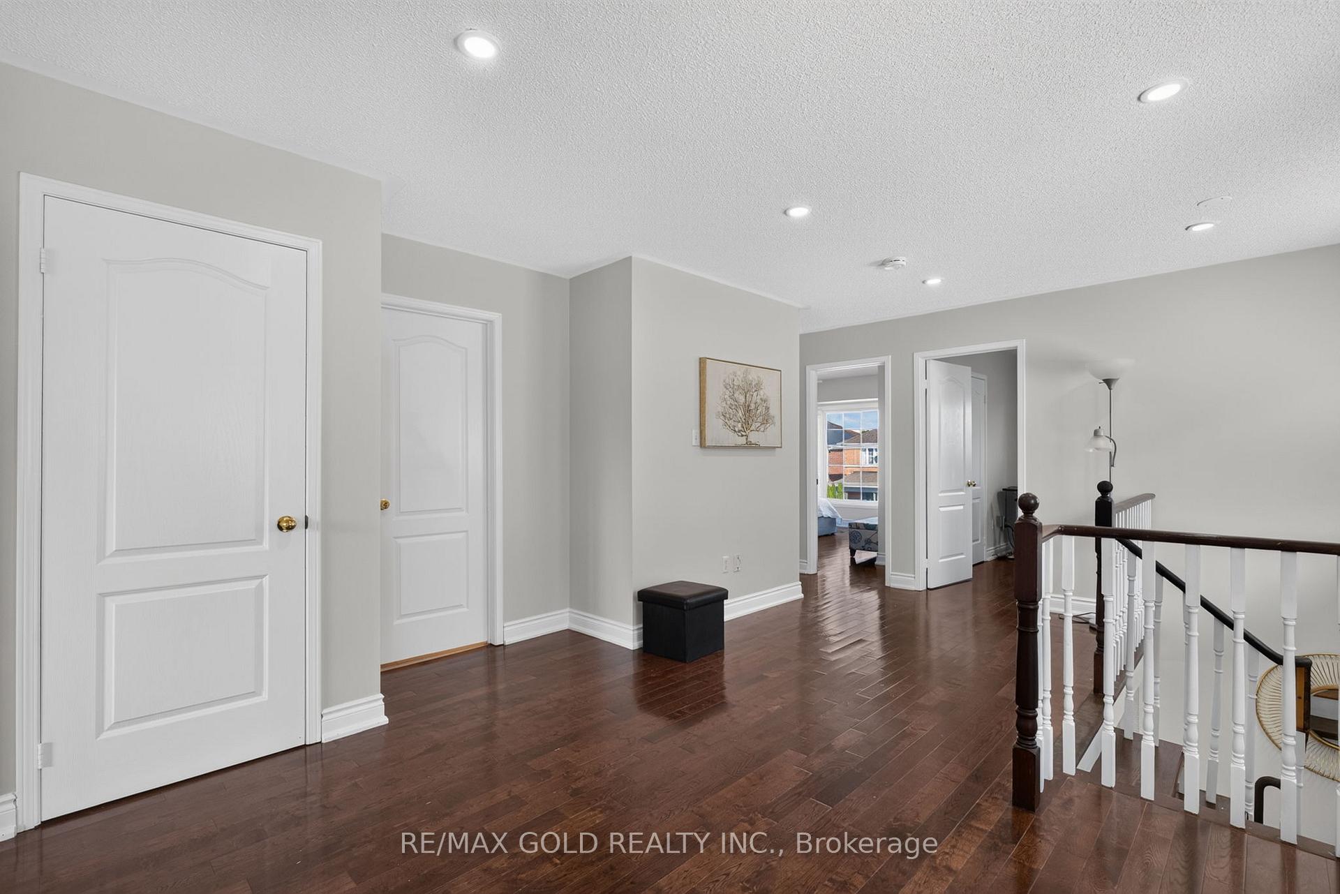 Photo 33 of 40 Dunure Crescent, Brampton, Fletcher's Meadow — HOMEH