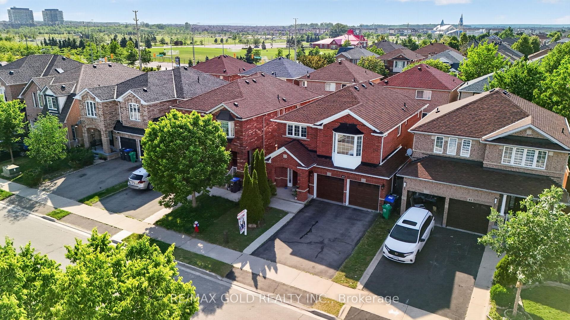 Photo 45 of 40 Dunure Crescent, Brampton, Fletcher's Meadow — HOMEH