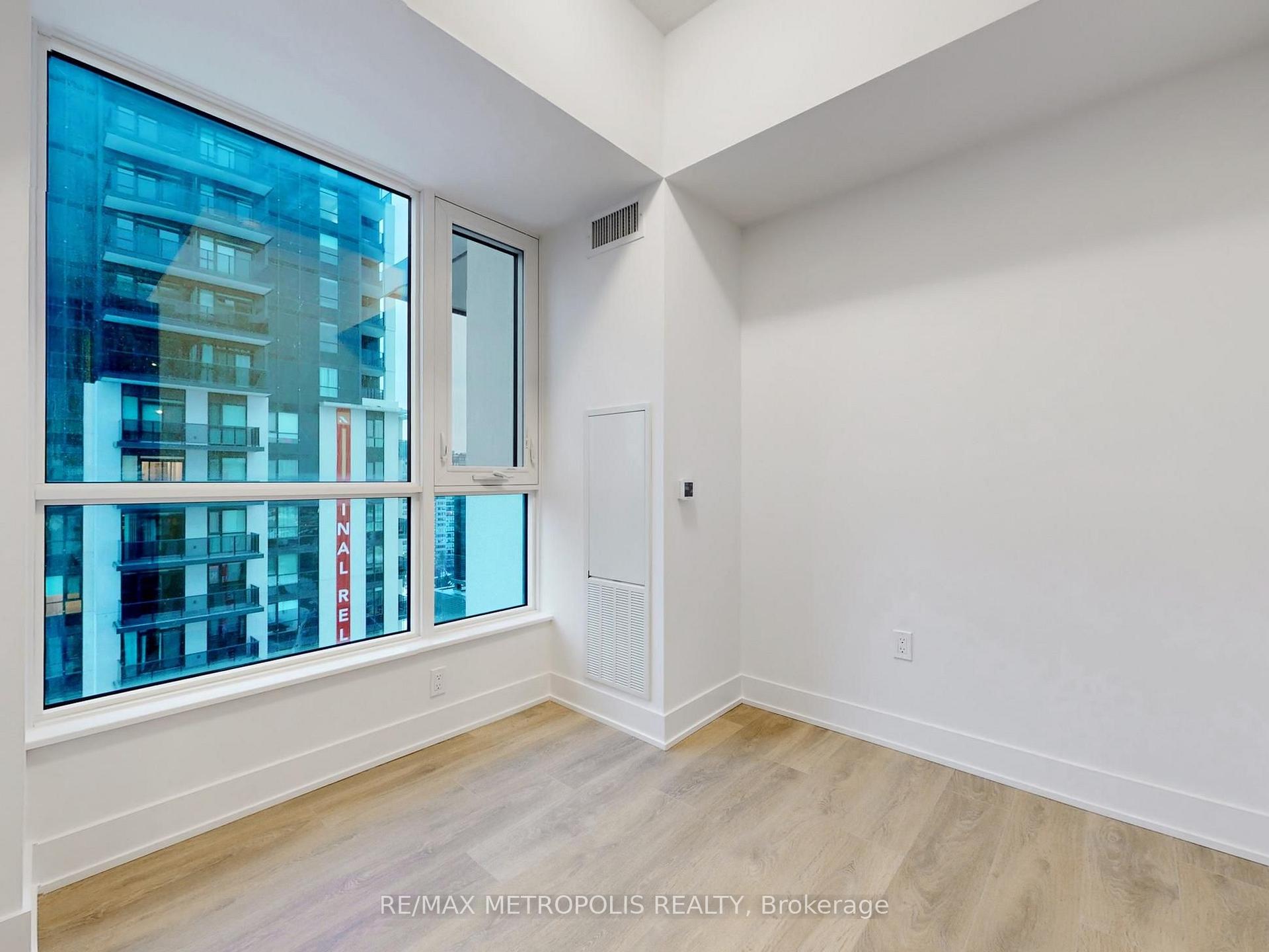 Photo 13 of Unit 1602, 204 Burnhamthorpe Road E, Mississauga, Mississauga Valleys — HOMEH