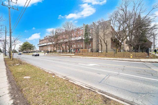 Photo 2 of Unit 255, 10 Eddystone Avenue, North York, Glenfield-Jane Heights — HOMEH