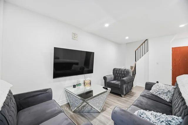 Photo 9 of Unit 255, 10 Eddystone Avenue, North York, Glenfield-Jane Heights — HOMEH