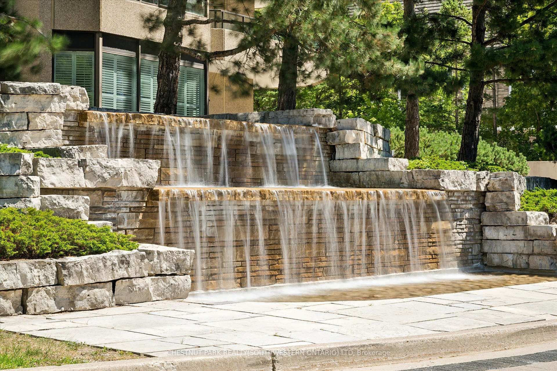 Photo 3 of Unit 1101, 4 Willow Street, Waterloo, Uptown Waterloo — HOMEH