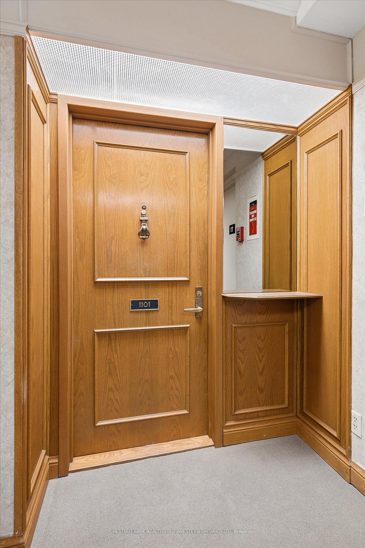 Photo 4 of Unit 1101, 4 Willow Street, Waterloo, Uptown Waterloo — HOMEH