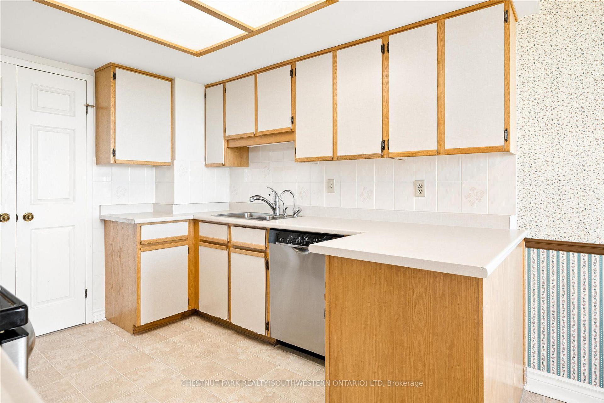 Photo 18 of Unit 1101, 4 Willow Street, Waterloo, Uptown Waterloo — HOMEH