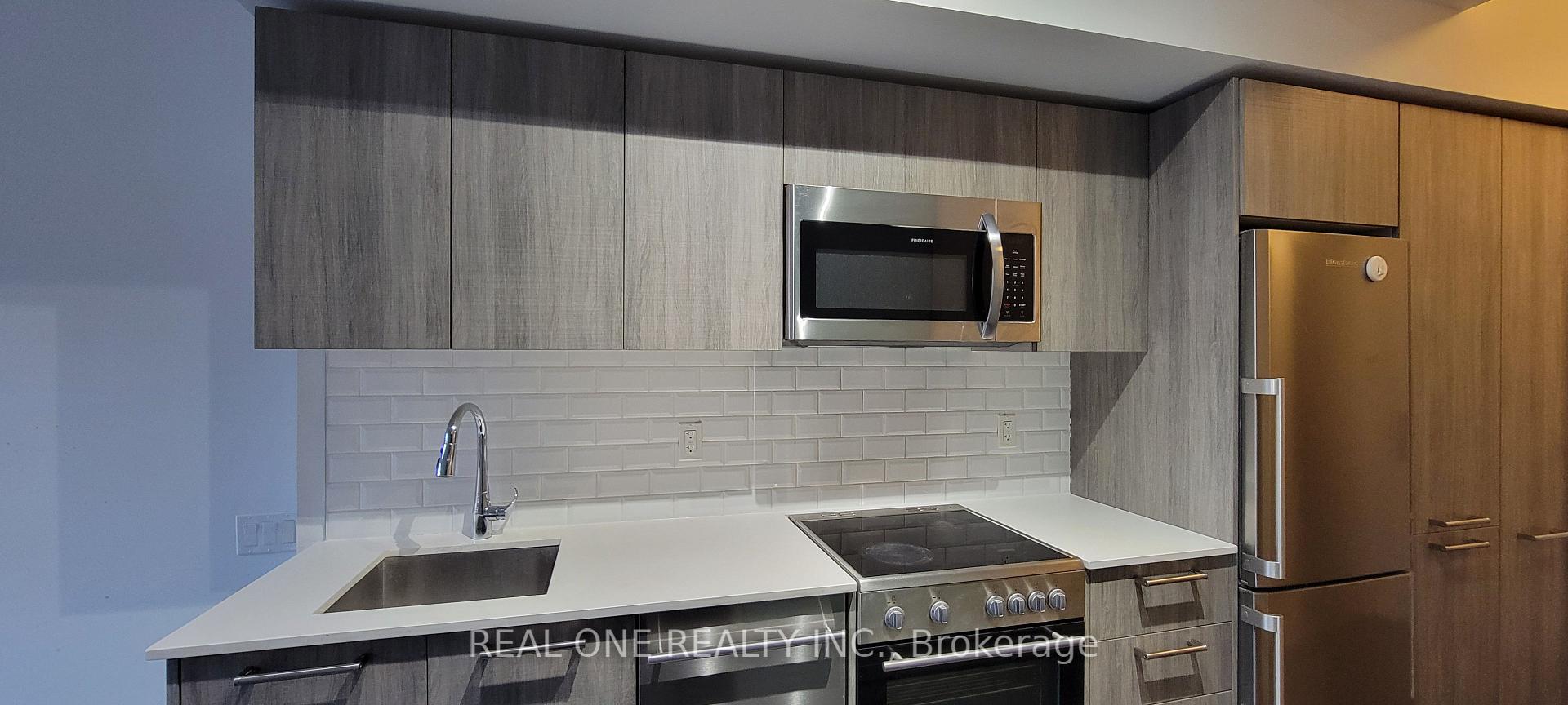 Photo 4 of Unit 305, 28 Wellesley Street E, Toronto, Church-Yonge Corridor — HOMEH