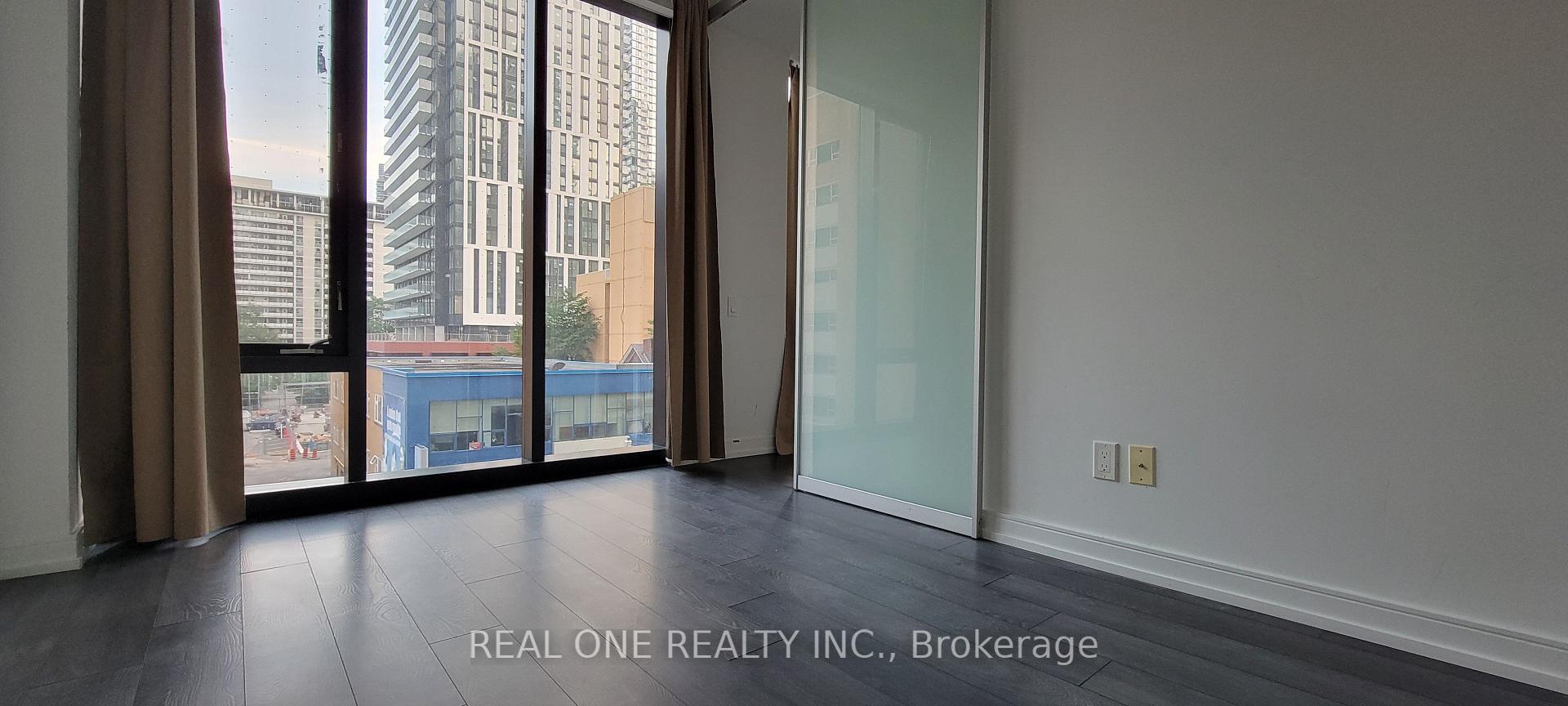 Photo 6 of Unit 305, 28 Wellesley Street E, Toronto, Church-Yonge Corridor — HOMEH