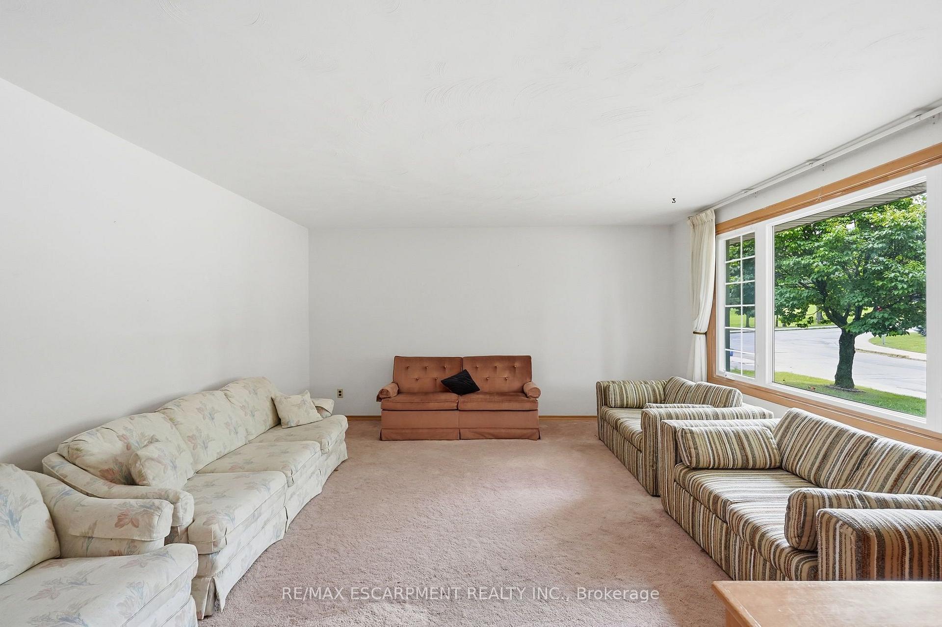 Photo 8 of 6 Caprice Court, Hamilton, Rolston — HOMEH
