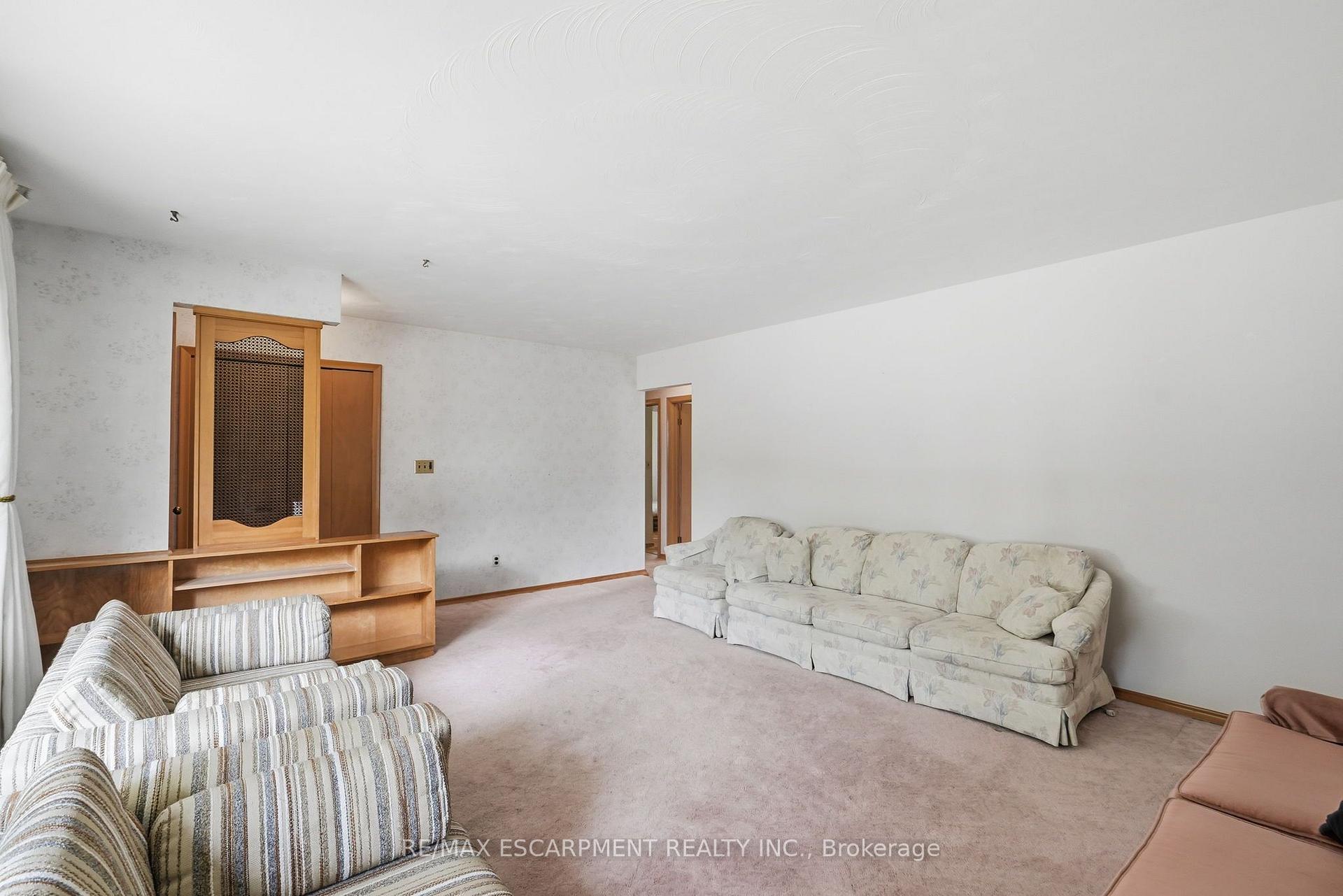 Photo 9 of 6 Caprice Court, Hamilton, Rolston — HOMEH