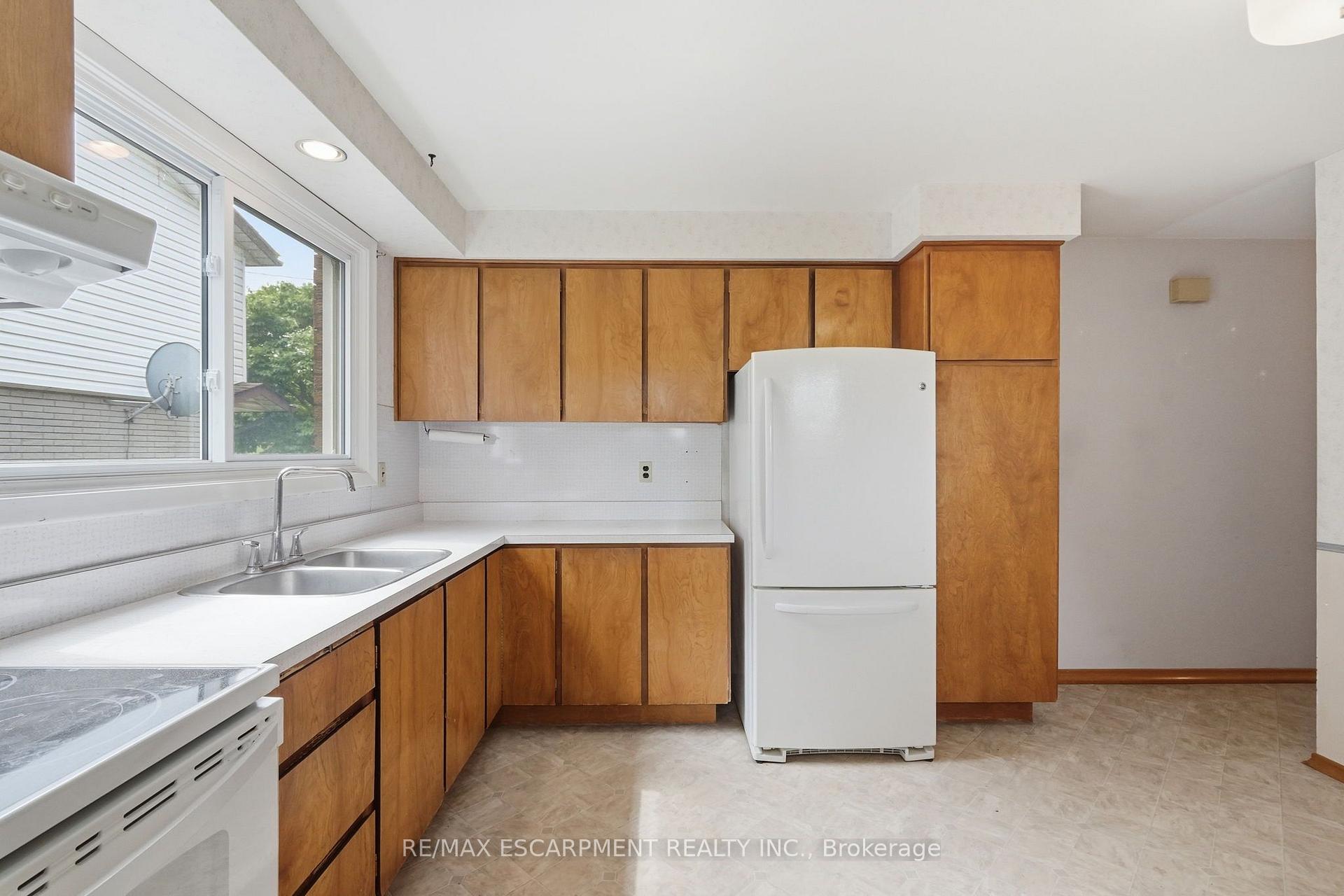 Photo 17 of 6 Caprice Court, Hamilton, Rolston — HOMEH