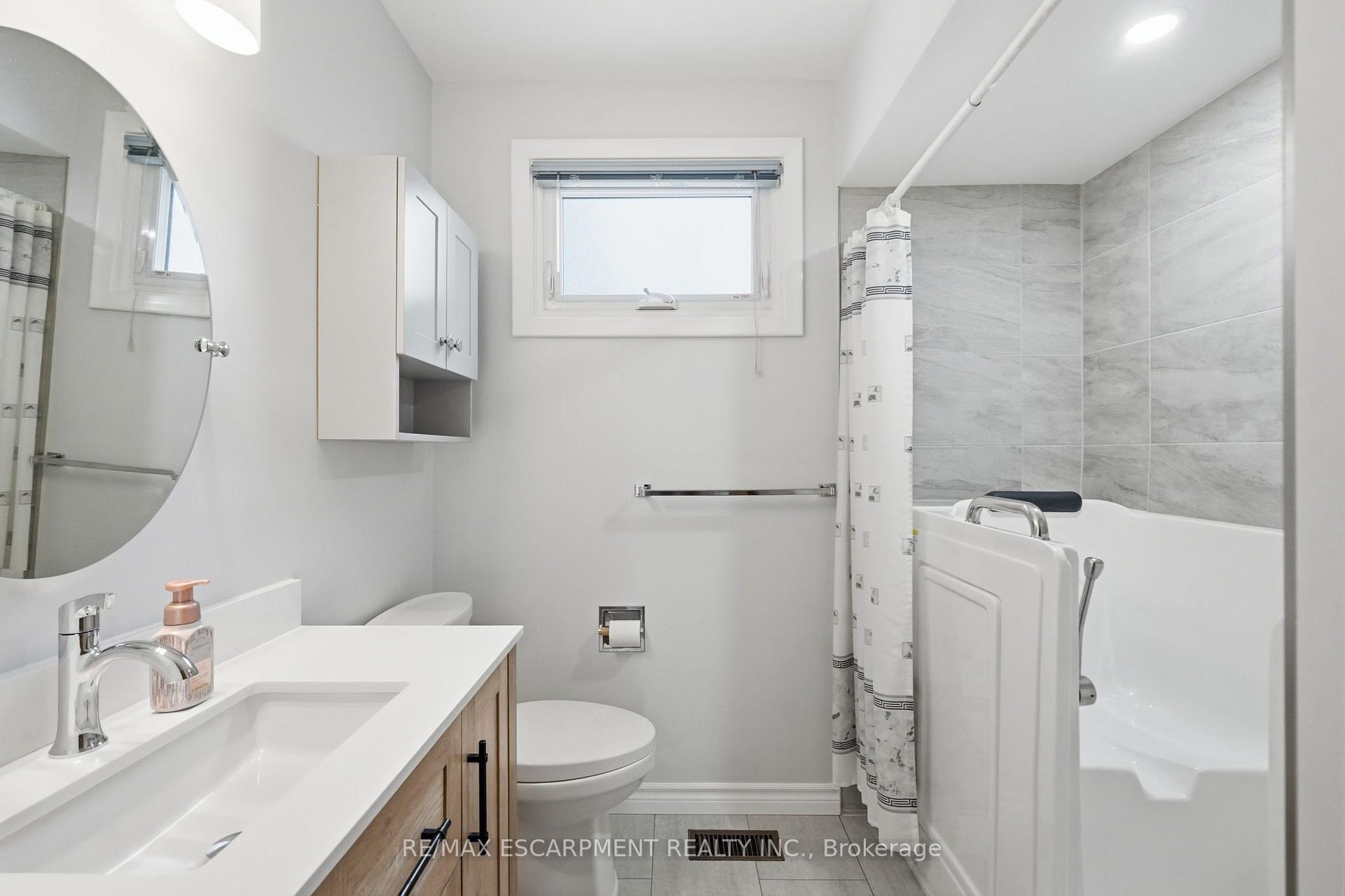 Photo 21 of 6 Caprice Court, Hamilton, Rolston — HOMEH