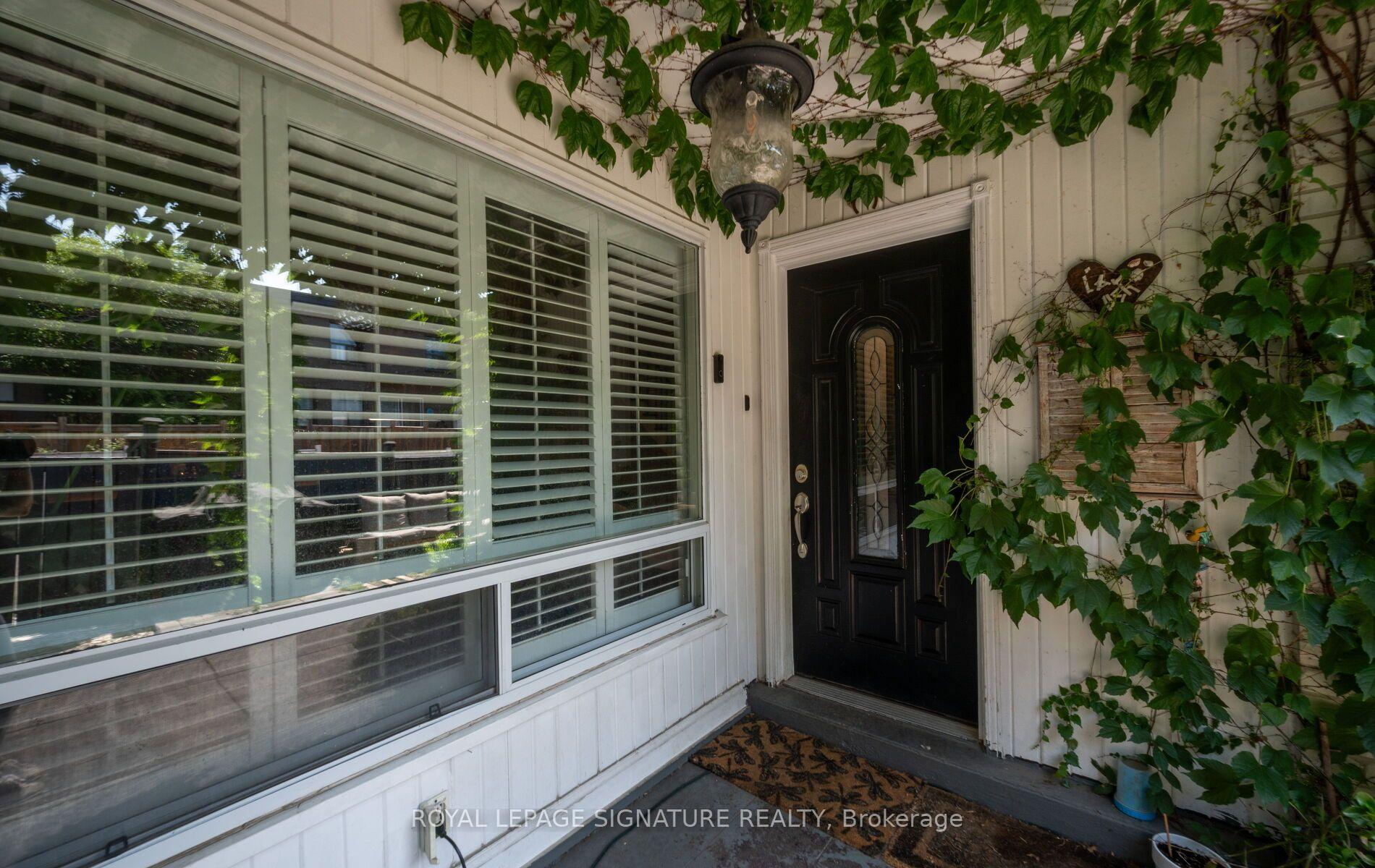 Photo 4 of Unit 9, 61 Ardglen Drive, Brampton, Brampton East — HOMEH