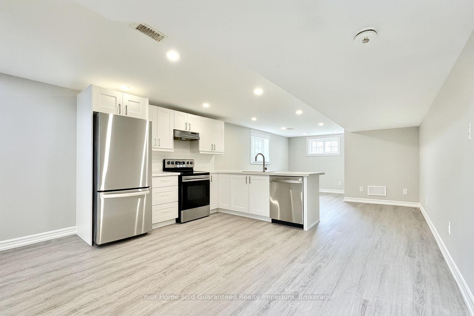 Front of Unit Lower, 115 Marigold Street