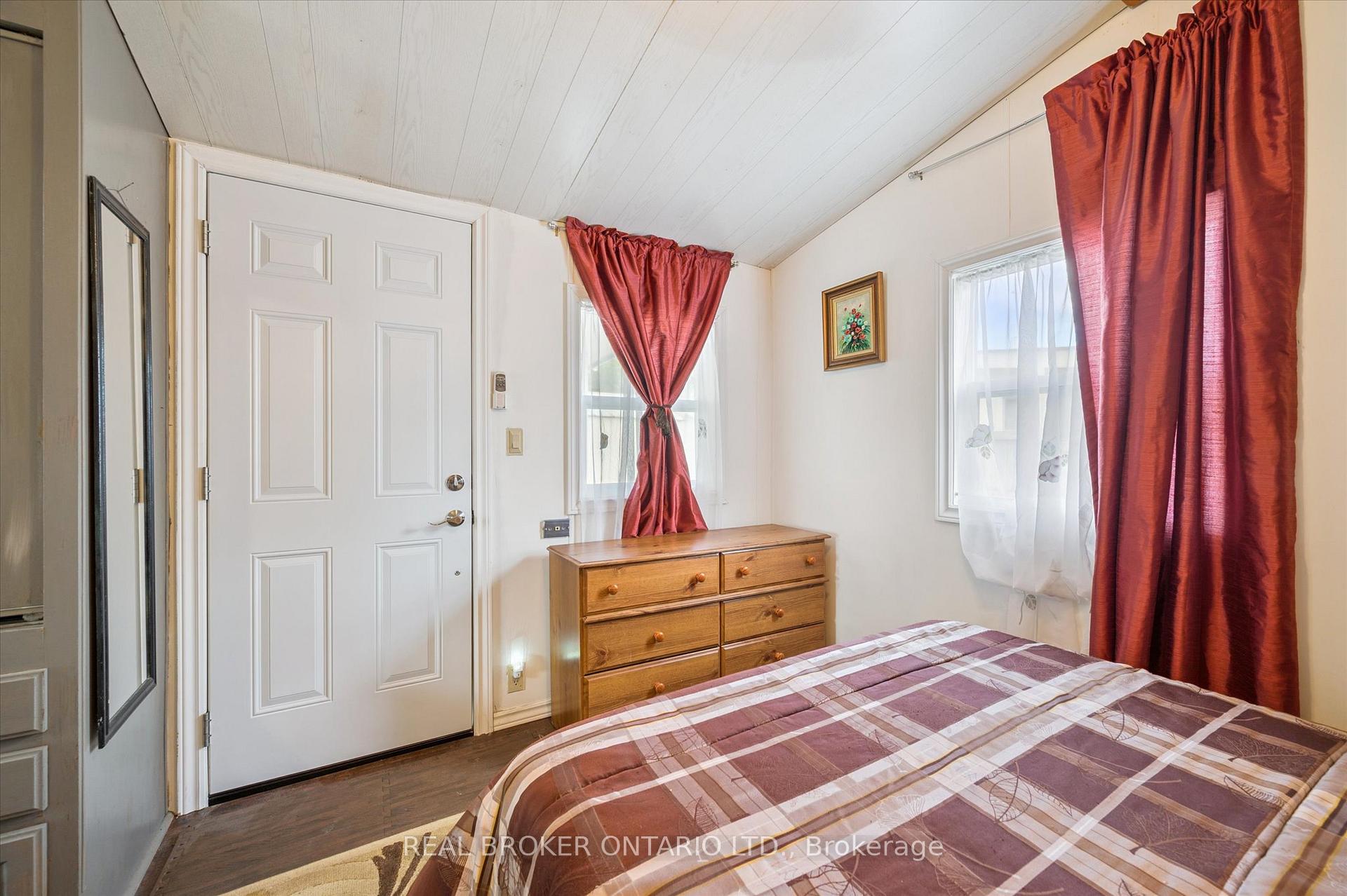 Photo 13 of 445 Pine Pass, Centre Wellington, Rural Centre Wellington East — HOMEH