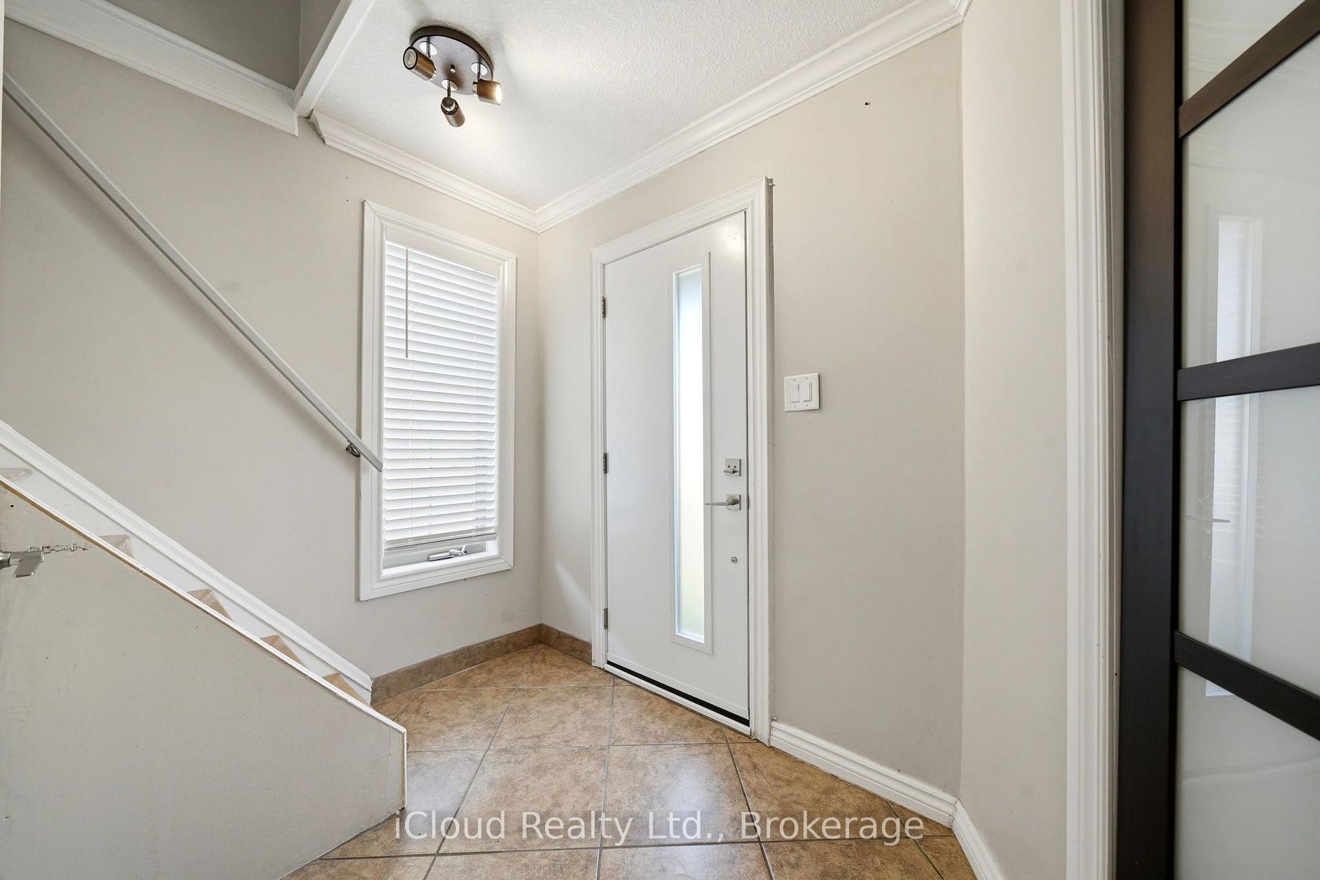 Photo 5 of 51 Delena Avenue S, Hamilton, Parkview — HOMEH