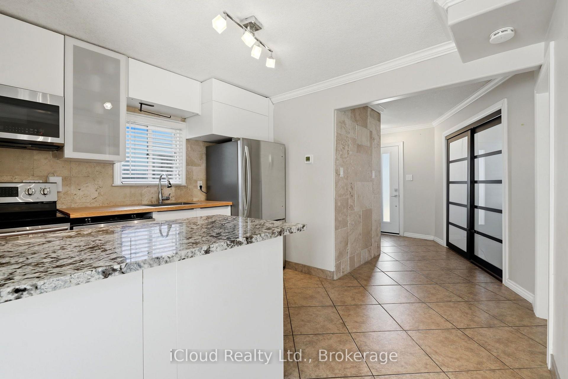 Photo 7 of 51 Delena Avenue S, Hamilton, Parkview — HOMEH